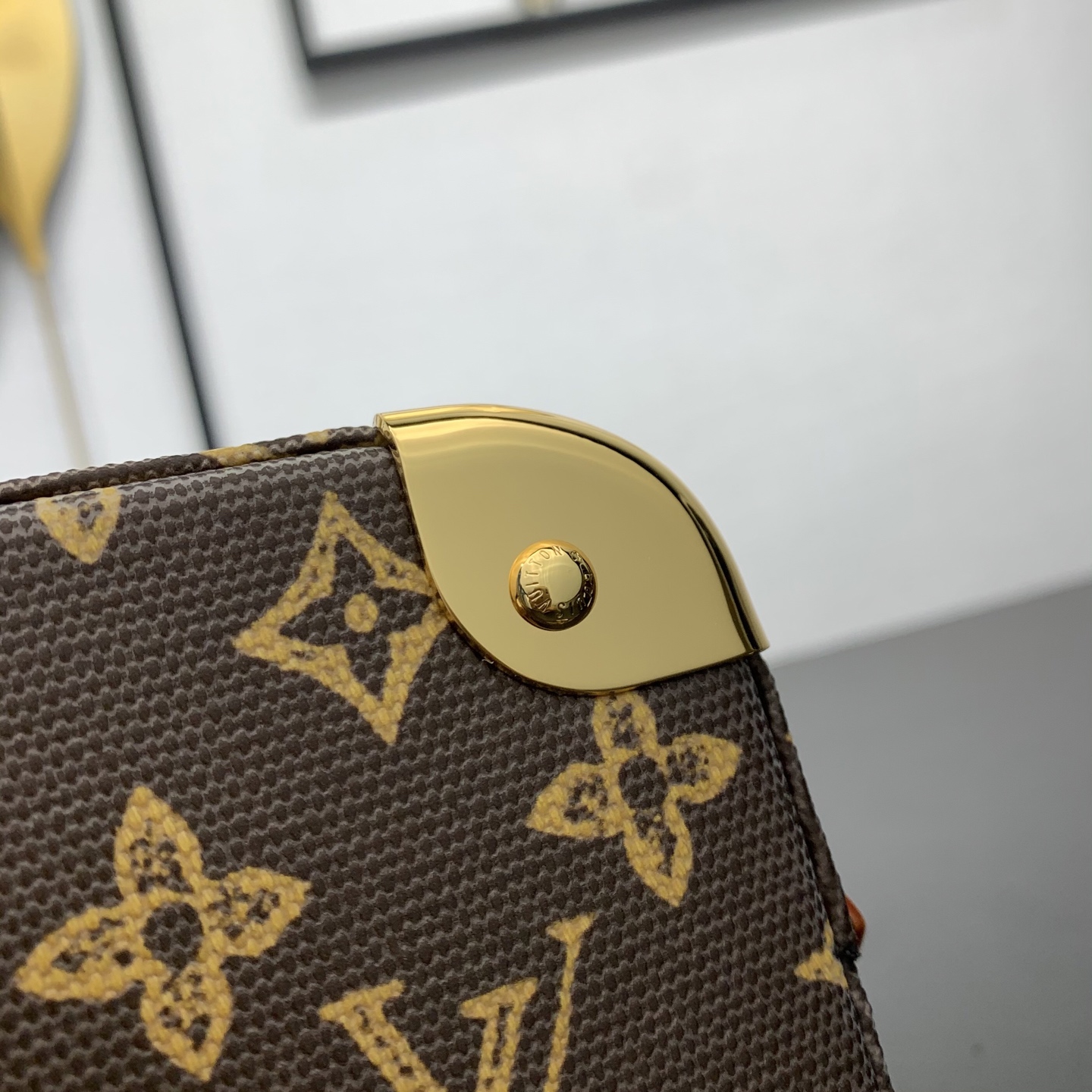 LV A貨 女款 Alma BB 手提包 經典老花 金鏈設計 優雅氣質款| 7 LV A貨 女款 Alma BB 手提包 經典老花 金鏈設計 優雅氣質款