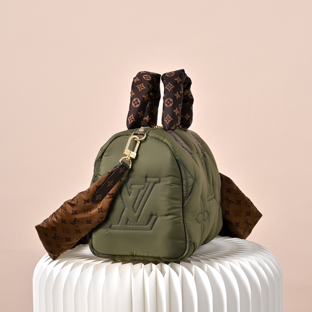 LV 高仿 女款 Pillow Speedy 枕頭包 軍綠色 輕量設計 休閒百搭款| 14 LV 高仿 女款 Pillow Speedy 枕頭包 軍綠色 輕量設計 休閒百搭款