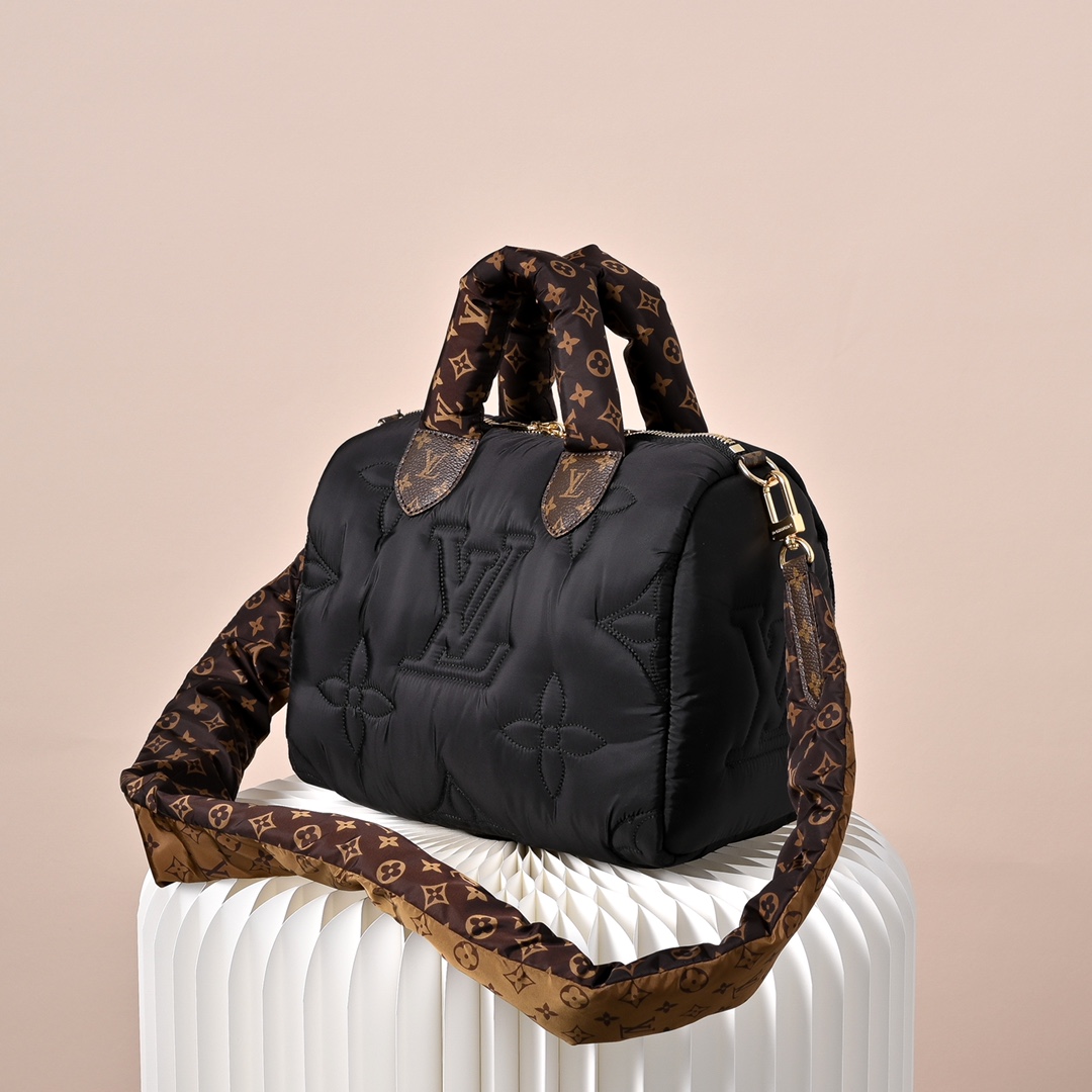 LV 一比一 女款 Pillow Speedy 枕頭包 黑色 輕量設計 百搭時尚款| 13 LV 一比一 女款 Pillow Speedy 枕頭包 黑色 輕量設計 百搭時尚款