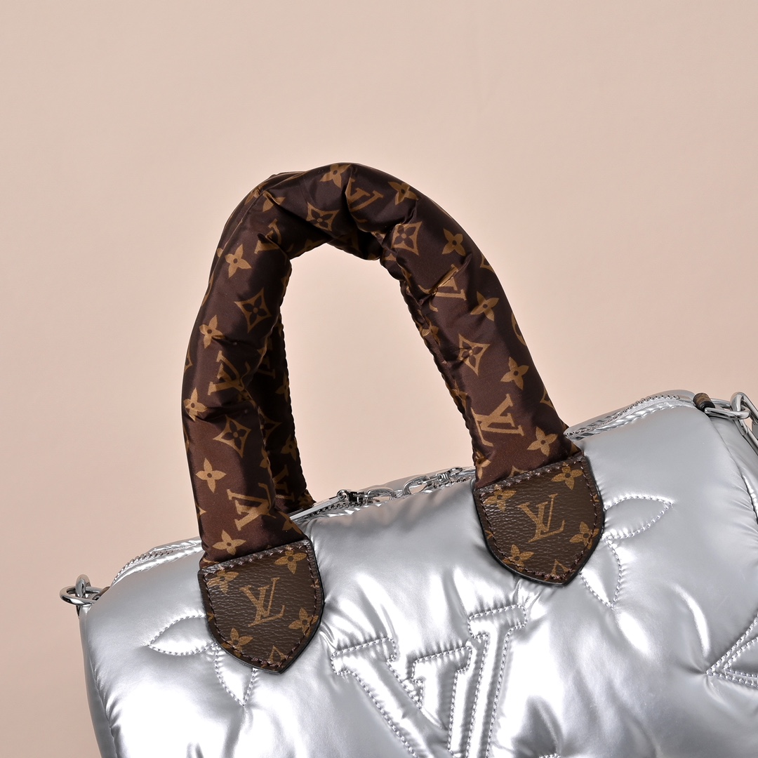 LV 原單 女款 Pillow Speedy 枕頭包 銀色 金屬光澤 潮流時尚款| 12 LV 原單 女款 Pillow Speedy 枕頭包 銀色 金屬光澤 潮流時尚款