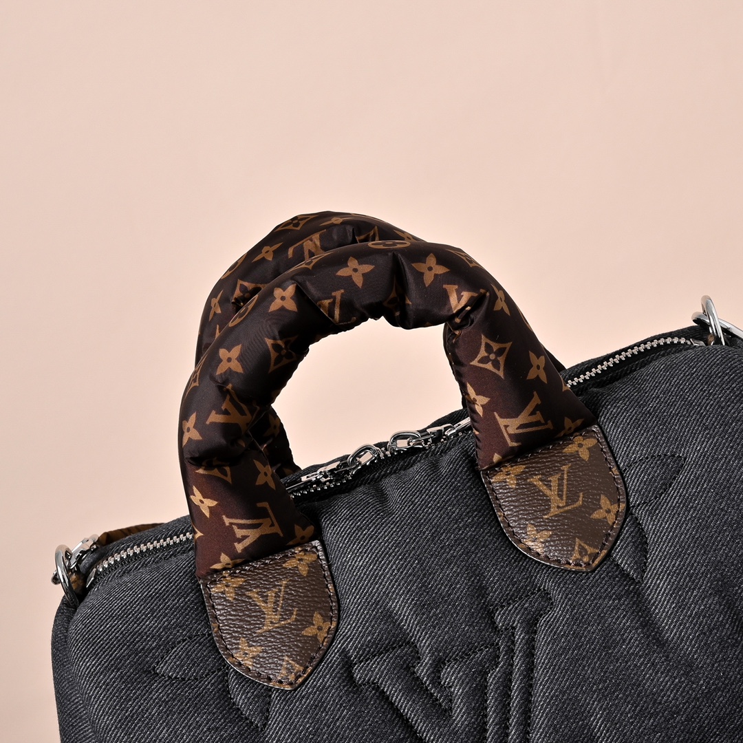 LV 高仿 女款 Pillow Speedy 枕頭包 深灰色 丹寧質感 休閒百搭款| 12 LV 高仿 女款 Pillow Speedy 枕頭包 深灰色 丹寧質感 休閒百搭款
