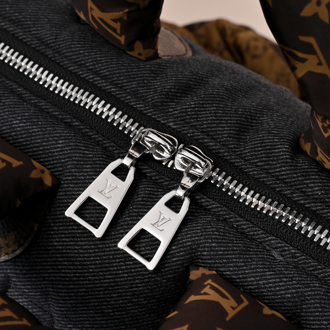 LV 高仿 女款 Pillow Speedy 枕頭包 深灰色 丹寧質感 休閒百搭款| 11 LV 高仿 女款 Pillow Speedy 枕頭包 深灰色 丹寧質感 休閒百搭款
