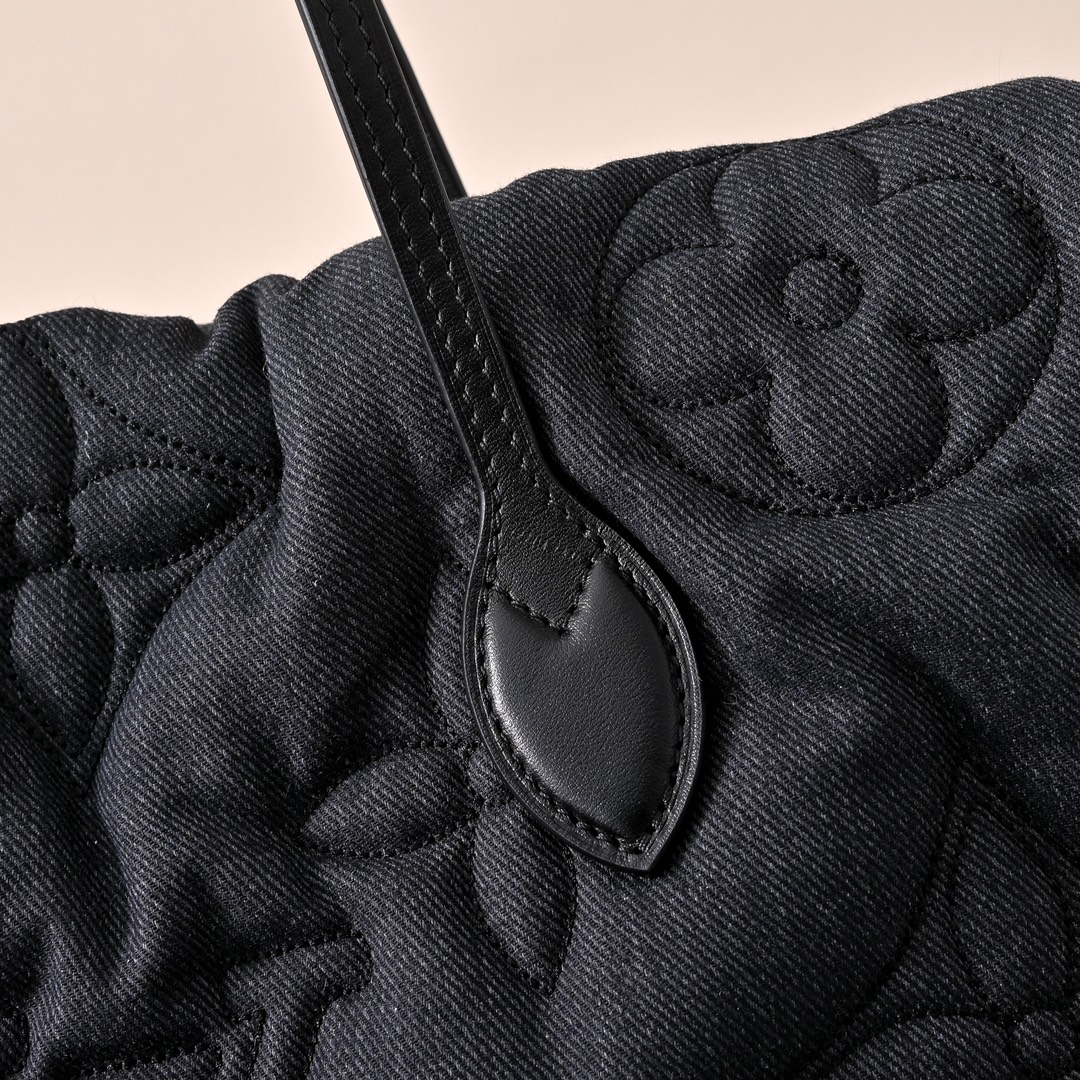LV 高仿 女款 Monogram 牛仔托特包 丹寧壓紋 大容量設計 通勤休閒款| 12 LV 高仿 女款 Monogram 牛仔托特包 丹寧壓紋 大容量設計 通勤休閒款