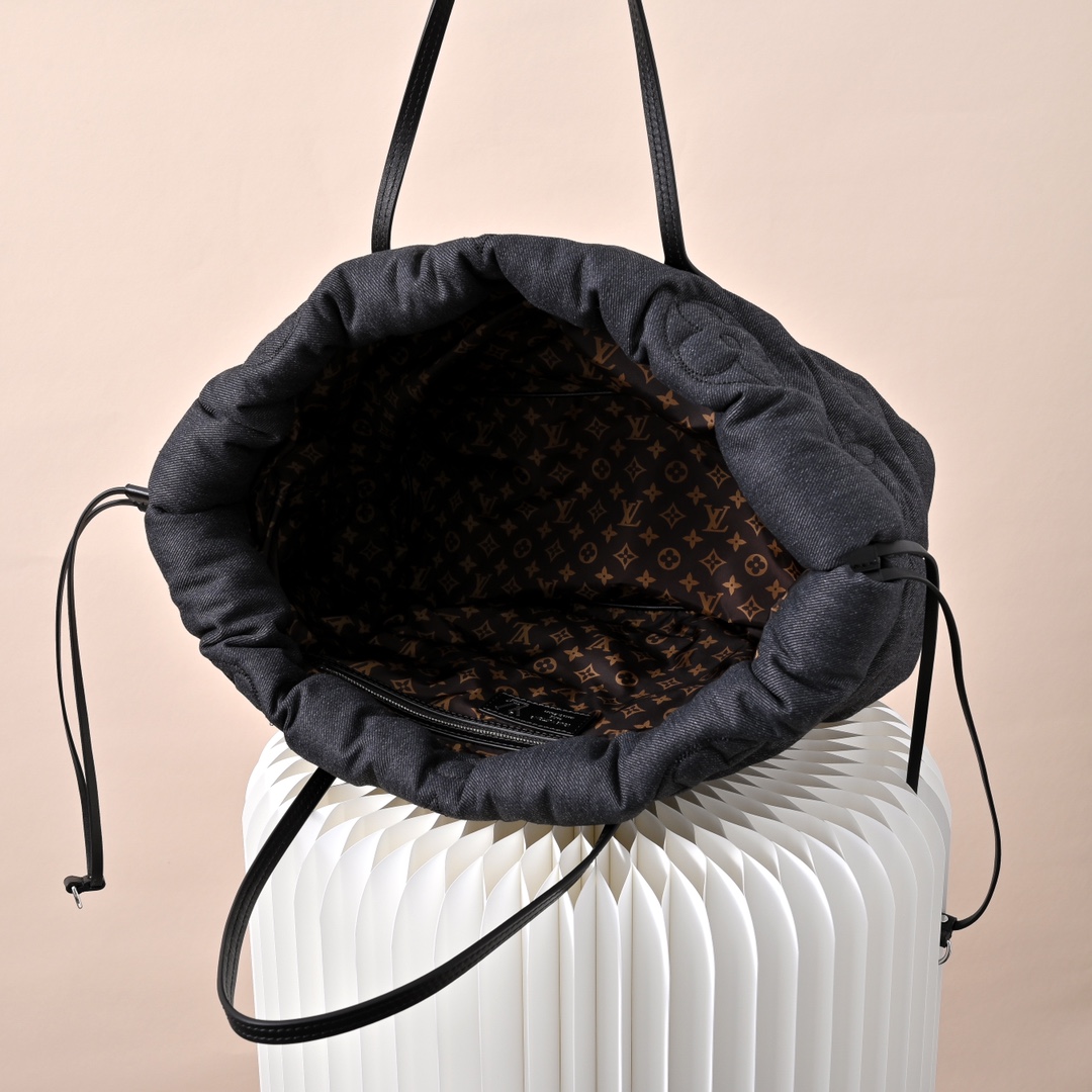 LV 高仿 女款 Monogram 牛仔托特包 丹寧壓紋 大容量設計 通勤休閒款| 11 LV 高仿 女款 Monogram 牛仔托特包 丹寧壓紋 大容量設計 通勤休閒款