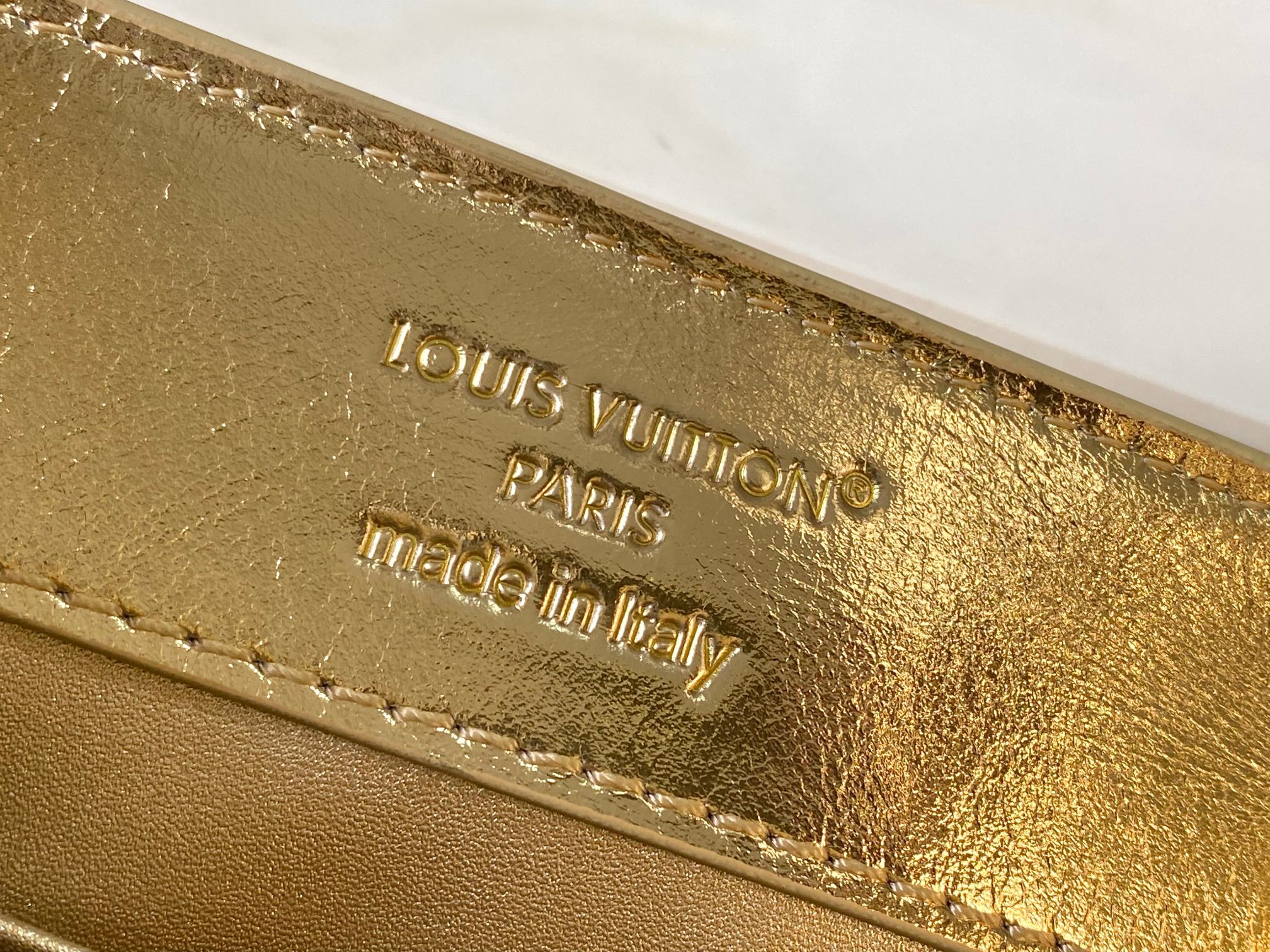 LV A貨 女款 Capucines 手提包 金色金屬款 大容量設計 氣質時尚款| 10 LV A貨 女款 Capucines 手提包 金色金屬款 大容量設計 氣質時尚款
