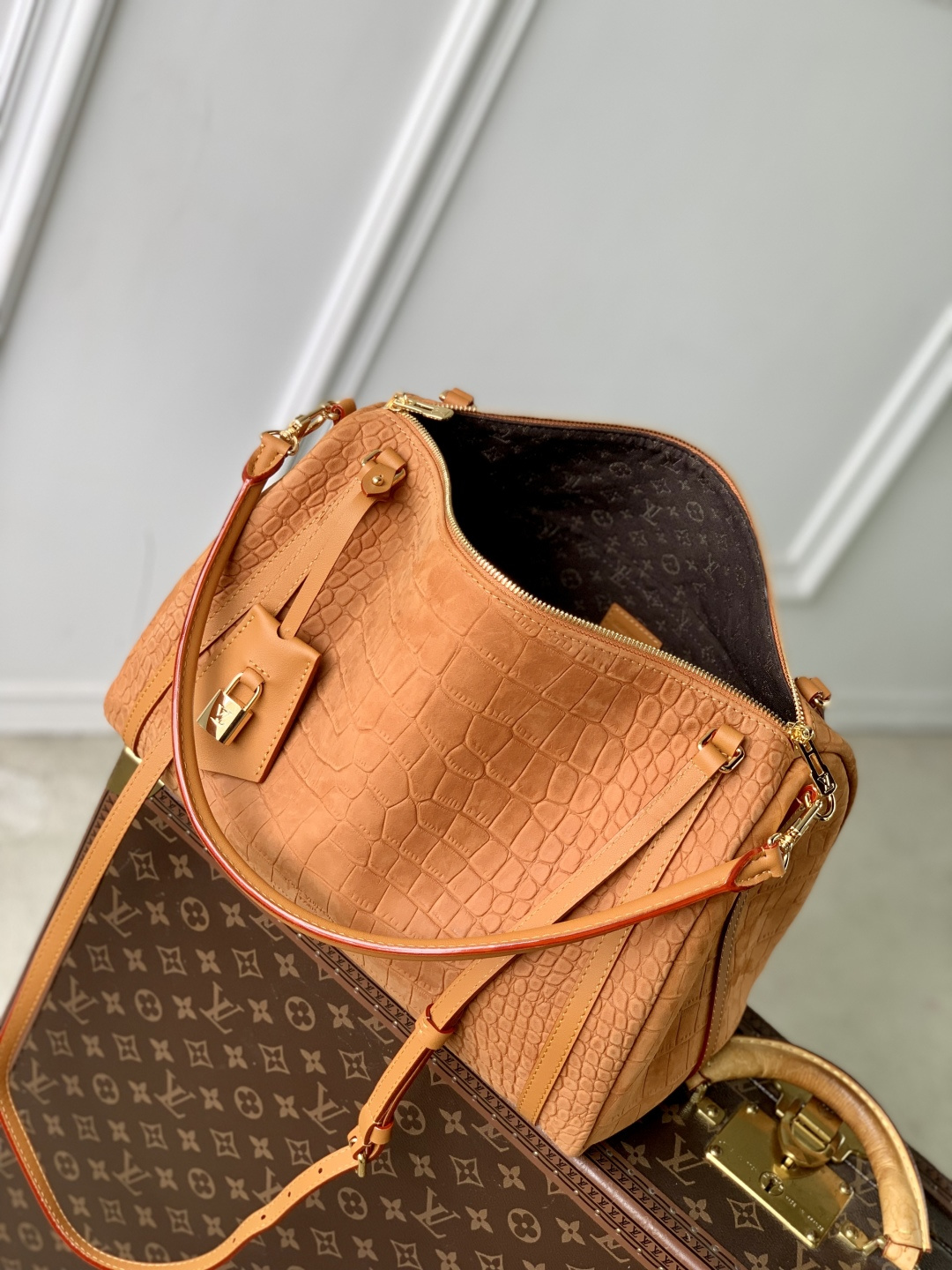 LV 一比一 女款 鱷魚壓紋手提包 橘色皮革設計 時尚高級感款| 7 LV 一比一 女款 鱷魚壓紋手提包 橘色皮革設計 時尚高級感款