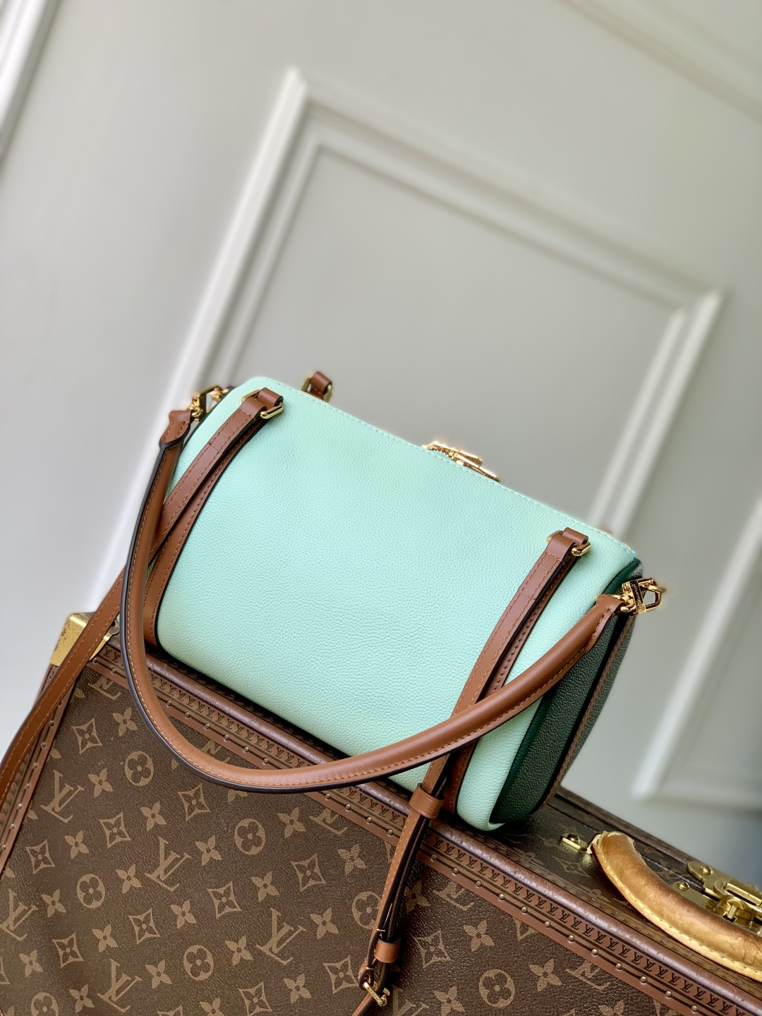 LV A貨 女款 鱷魚壓紋手提包 綠色皮革設計 優雅氣質百搭款| 13 LV A貨 女款 鱷魚壓紋手提包 綠色皮革設計 優雅氣質百搭款