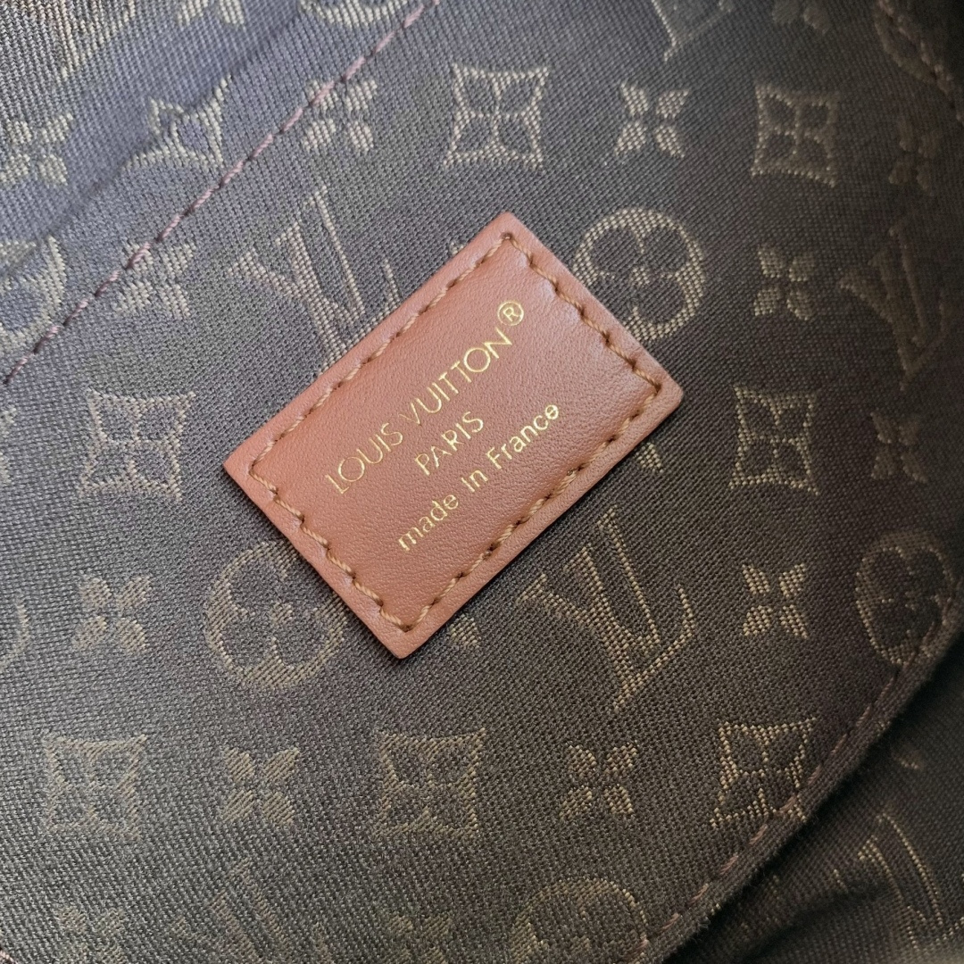 LV A貨 女款 鱷魚壓紋手提包 綠色皮革設計 優雅氣質百搭款| 8 LV A貨 女款 鱷魚壓紋手提包 綠色皮革設計 優雅氣質百搭款