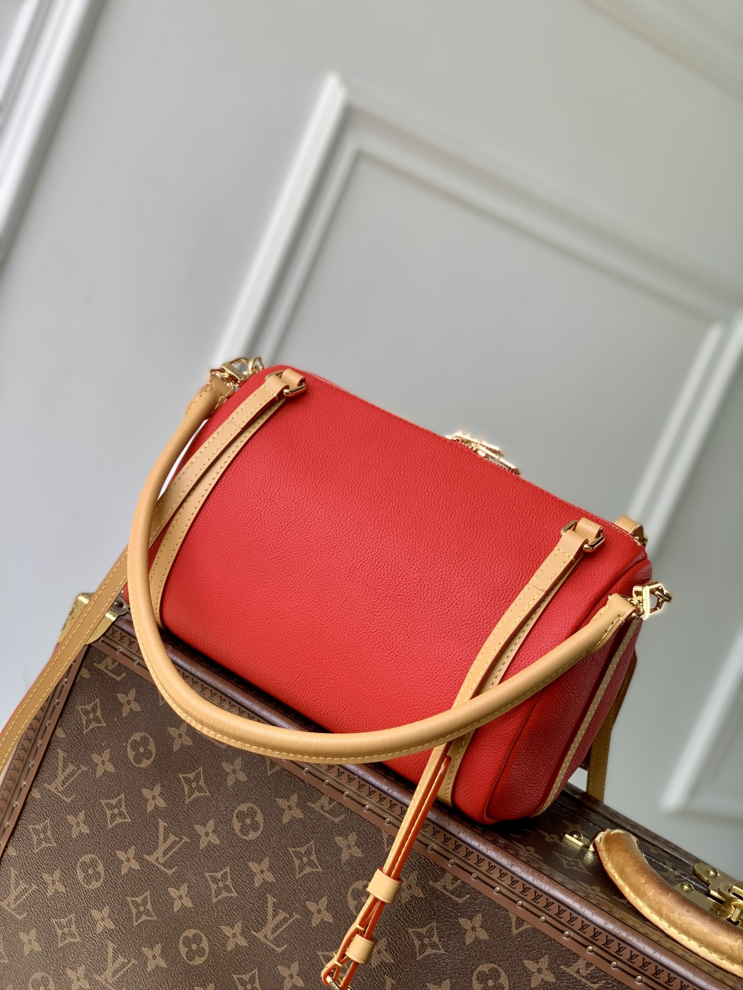 LV 高仿 女款 手提單肩包 經典拼色設計 百搭通勤款| 14 LV 高仿 女款 手提單肩包 經典拼色設計 百搭通勤款