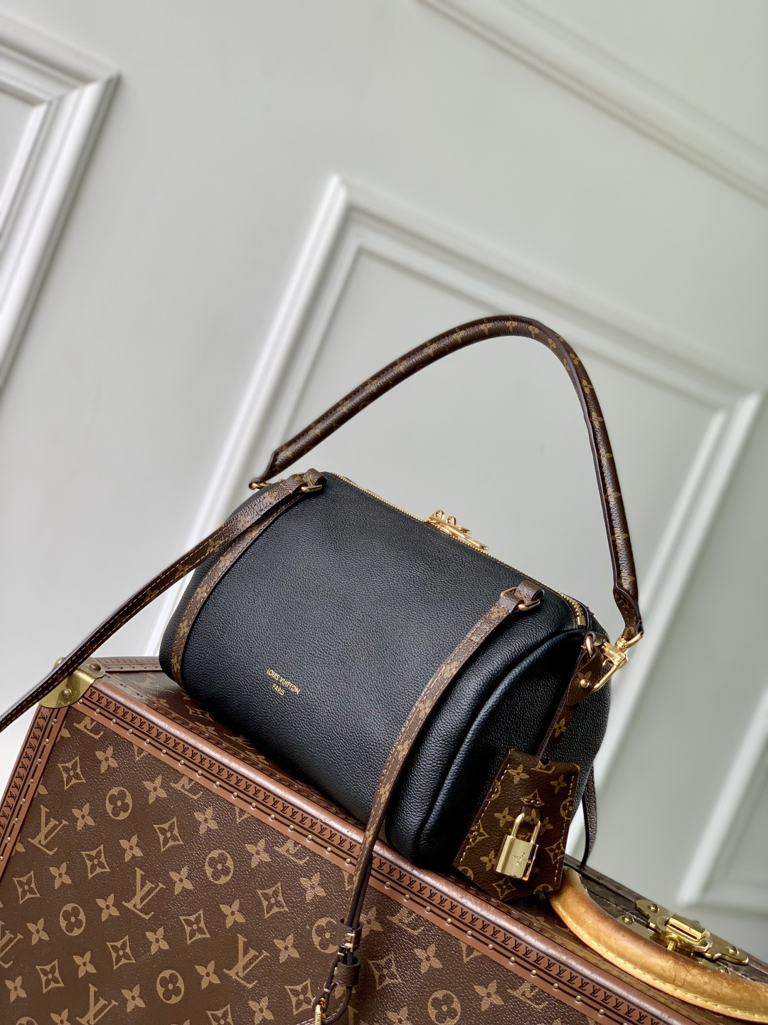 LV 一比一 女款 黑色手提包 經典老花拼接 簡約高級感| 13 LV 一比一 女款 黑色手提包 經典老花拼接 簡約高級感