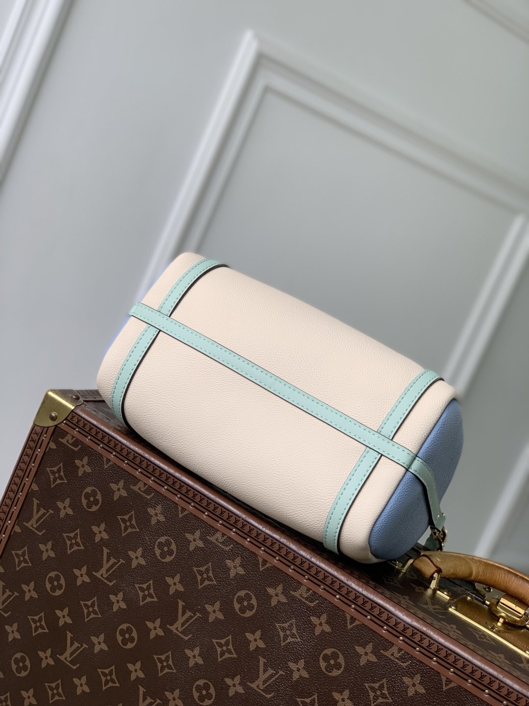 LV 原單 女款 拼色手提包 清新撞色設計 時尚百搭款| 12 LV 原單 女款 拼色手提包 清新撞色設計 時尚百搭款