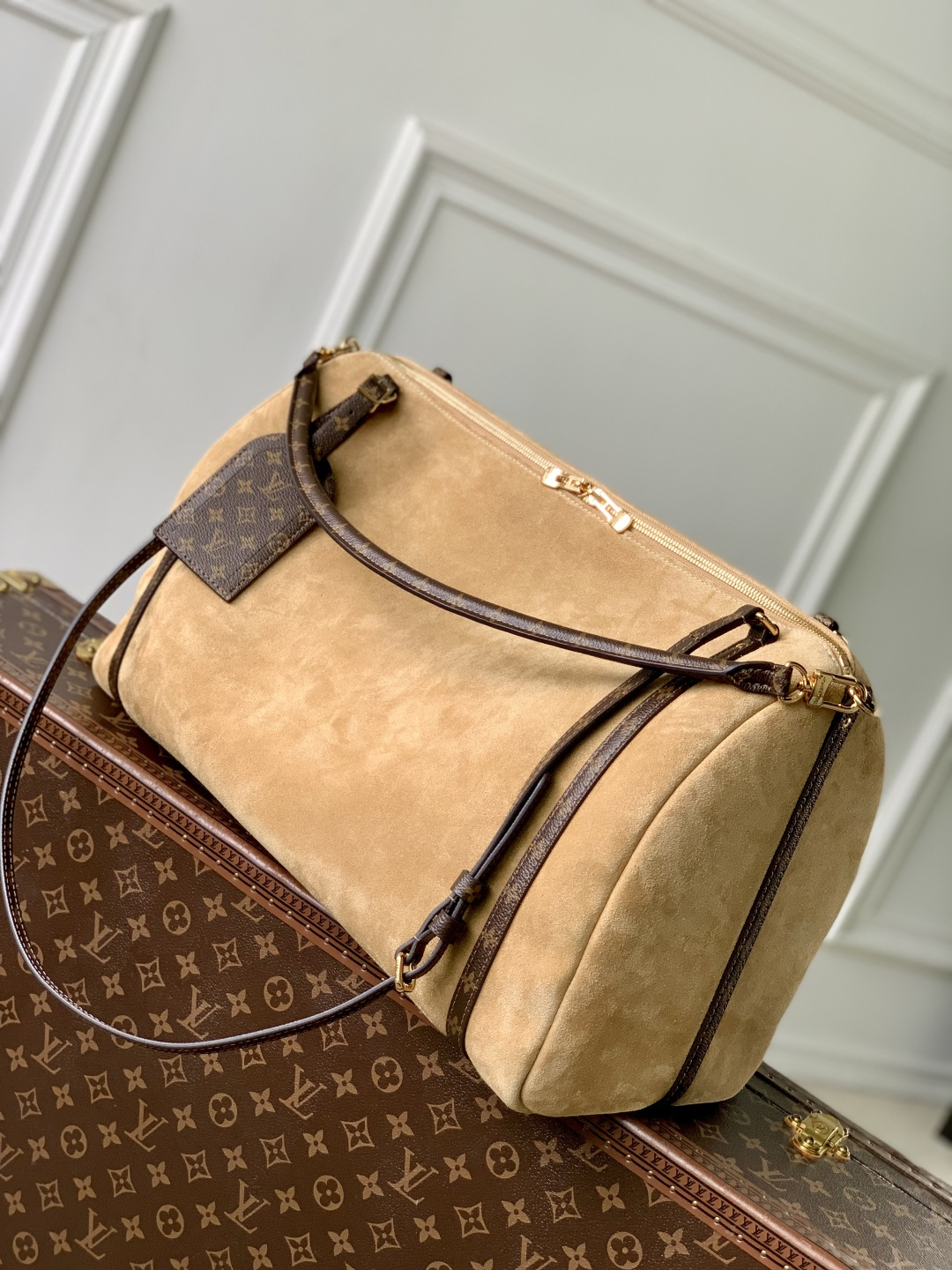 LV A貨 女款 麂皮肩背包 經典復古設計 時尚百搭款| 14 LV A貨 女款 麂皮肩背包 經典復古設計 時尚百搭款