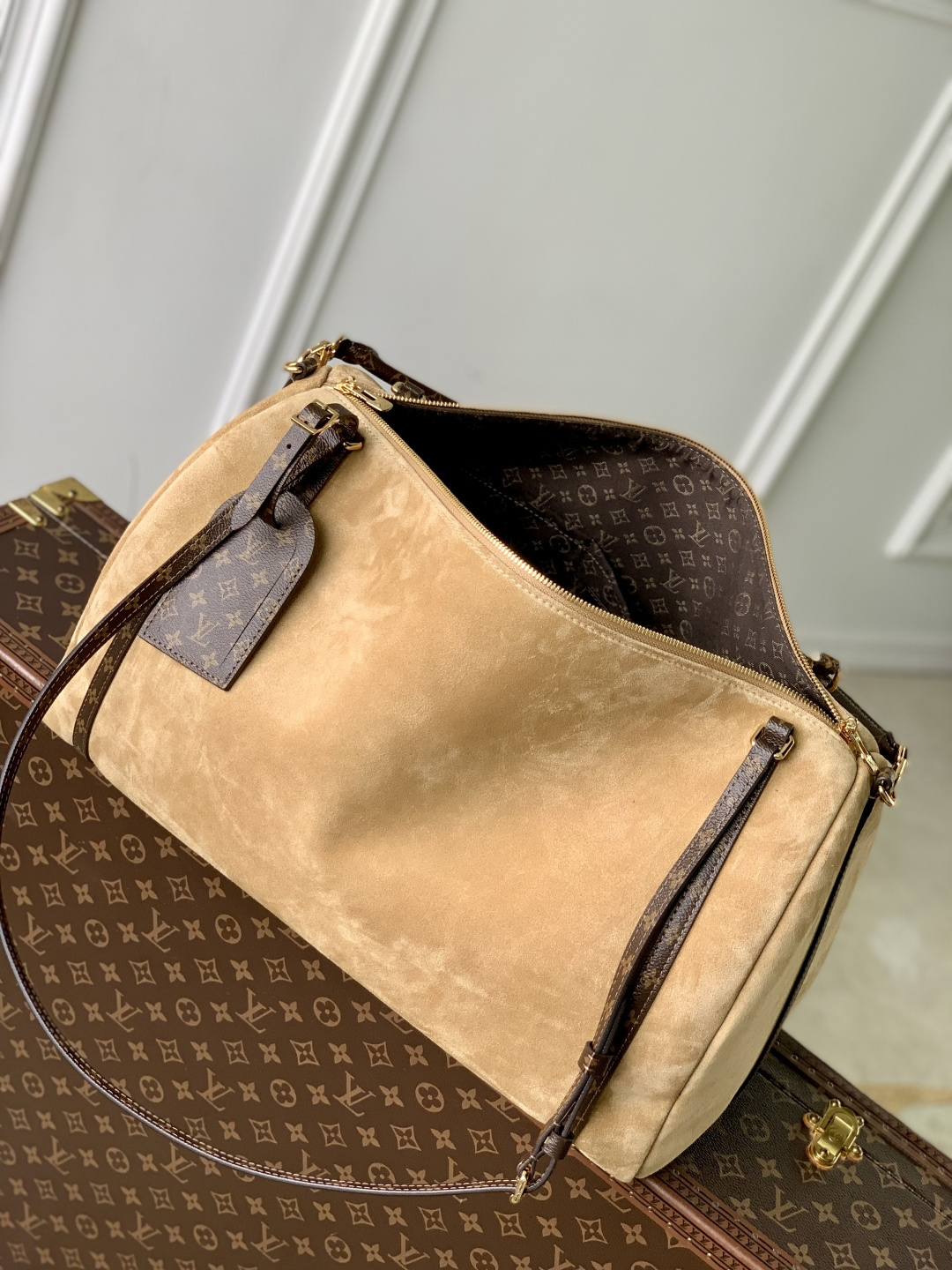 LV A貨 女款 麂皮肩背包 經典復古設計 時尚百搭款| 7 LV A貨 女款 麂皮肩背包 經典復古設計 時尚百搭款
