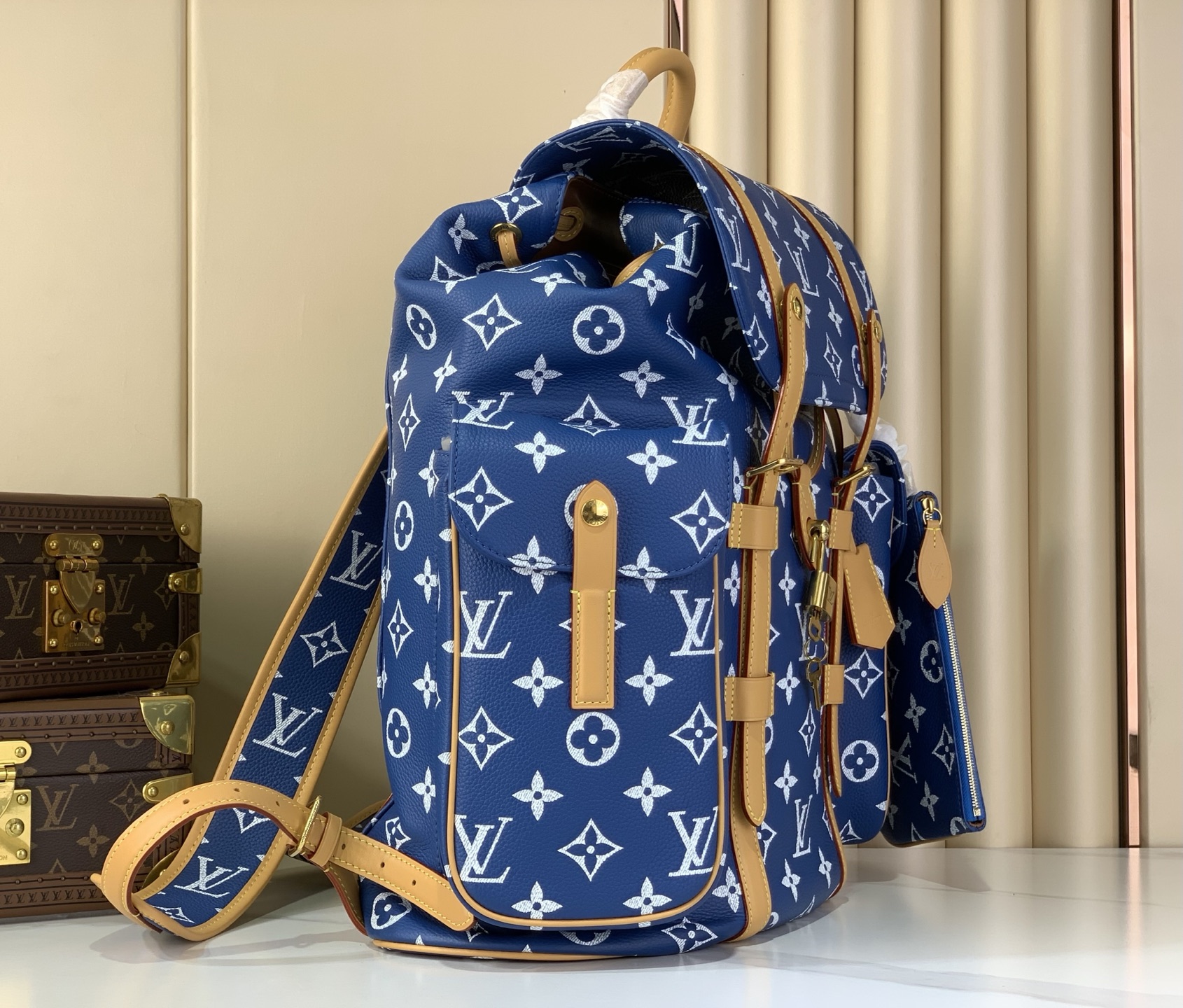 LV 高仿 女款 後背包 藍色印花設計 個性潮流款| 14 LV 高仿 女款 後背包 藍色印花設計 個性潮流款