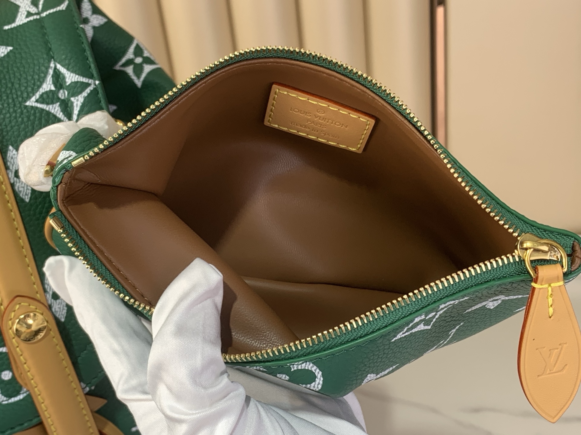 LV A貨 女款 後背包 绿色經典老花設計 多口袋大容量款| 9 LV A貨 女款 後背包 绿色經典老花設計 多口袋大容量款