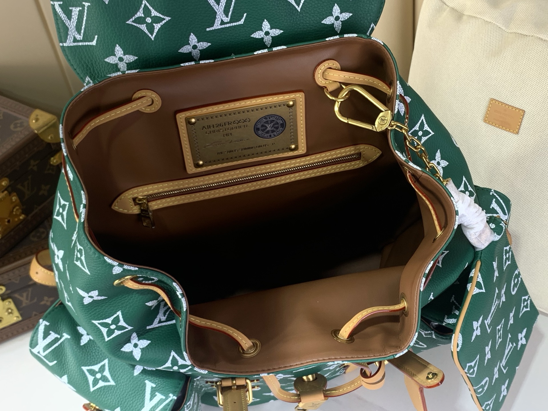 LV A貨 女款 後背包 绿色經典老花設計 多口袋大容量款| 7 LV A貨 女款 後背包 绿色經典老花設計 多口袋大容量款