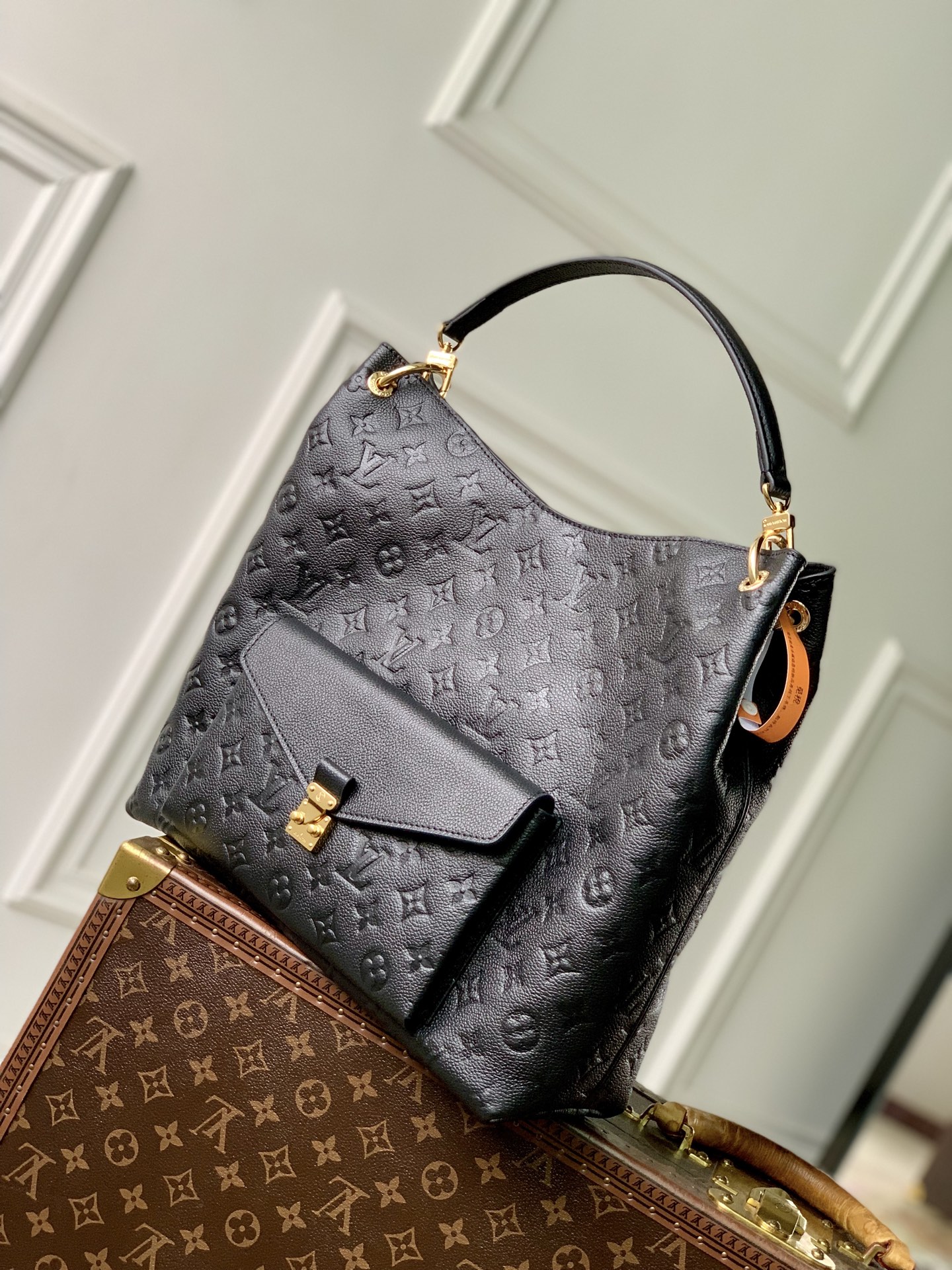 LV A貨 女款 單肩包 經典弧形設計 百搭日常款| 14 LV A貨 女款 單肩包 經典弧形設計 百搭日常款