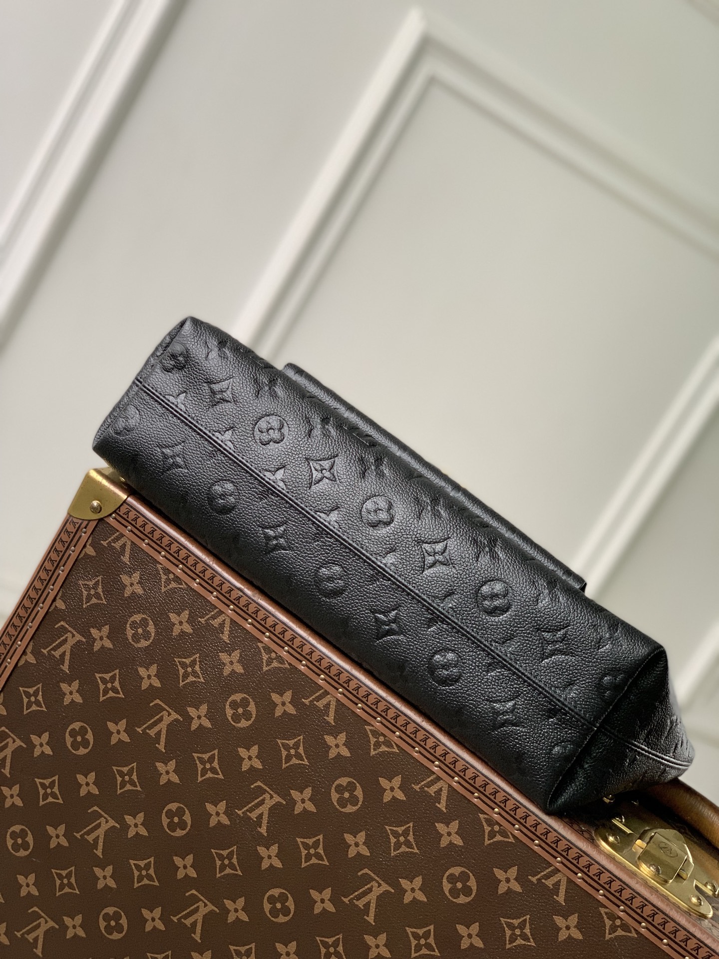 LV A貨 女款 單肩包 經典弧形設計 百搭日常款| 12 LV A貨 女款 單肩包 經典弧形設計 百搭日常款