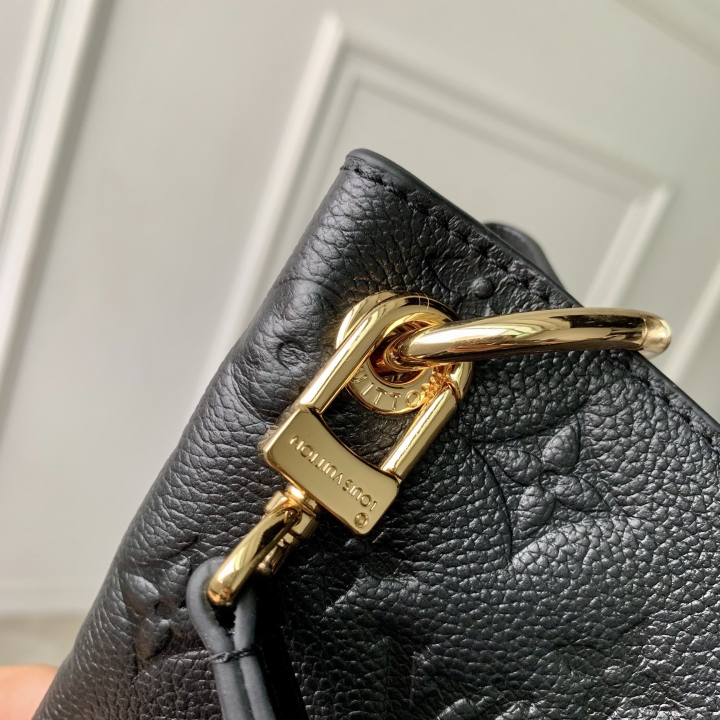 LV A貨 女款 單肩包 經典弧形設計 百搭日常款| 10 LV A貨 女款 單肩包 經典弧形設計 百搭日常款