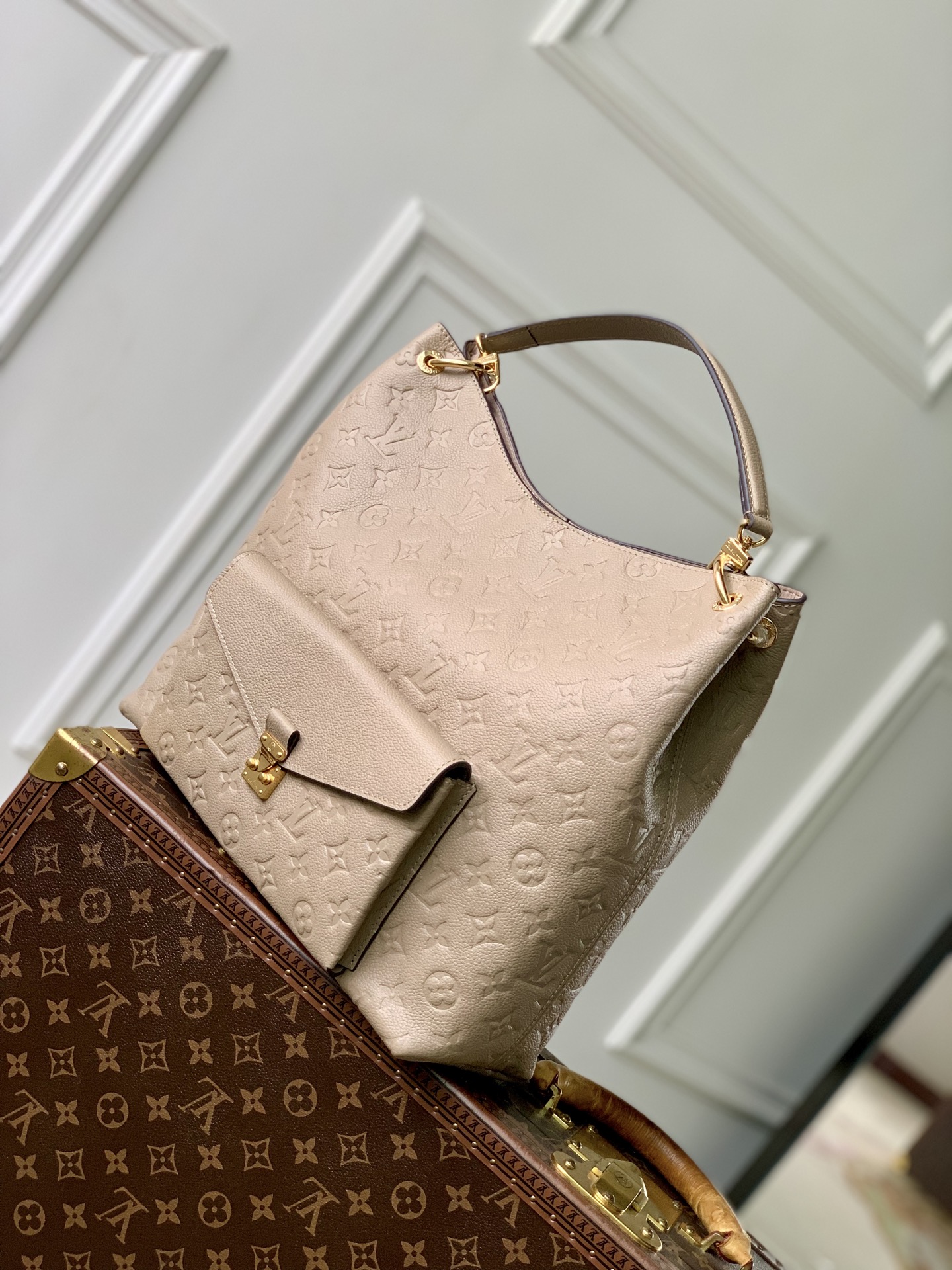 LV 一比一 女款 手提單肩包 壓紋皮革設計 高級質感款| 14 LV 一比一 女款 手提單肩包 壓紋皮革設計 高級質感款