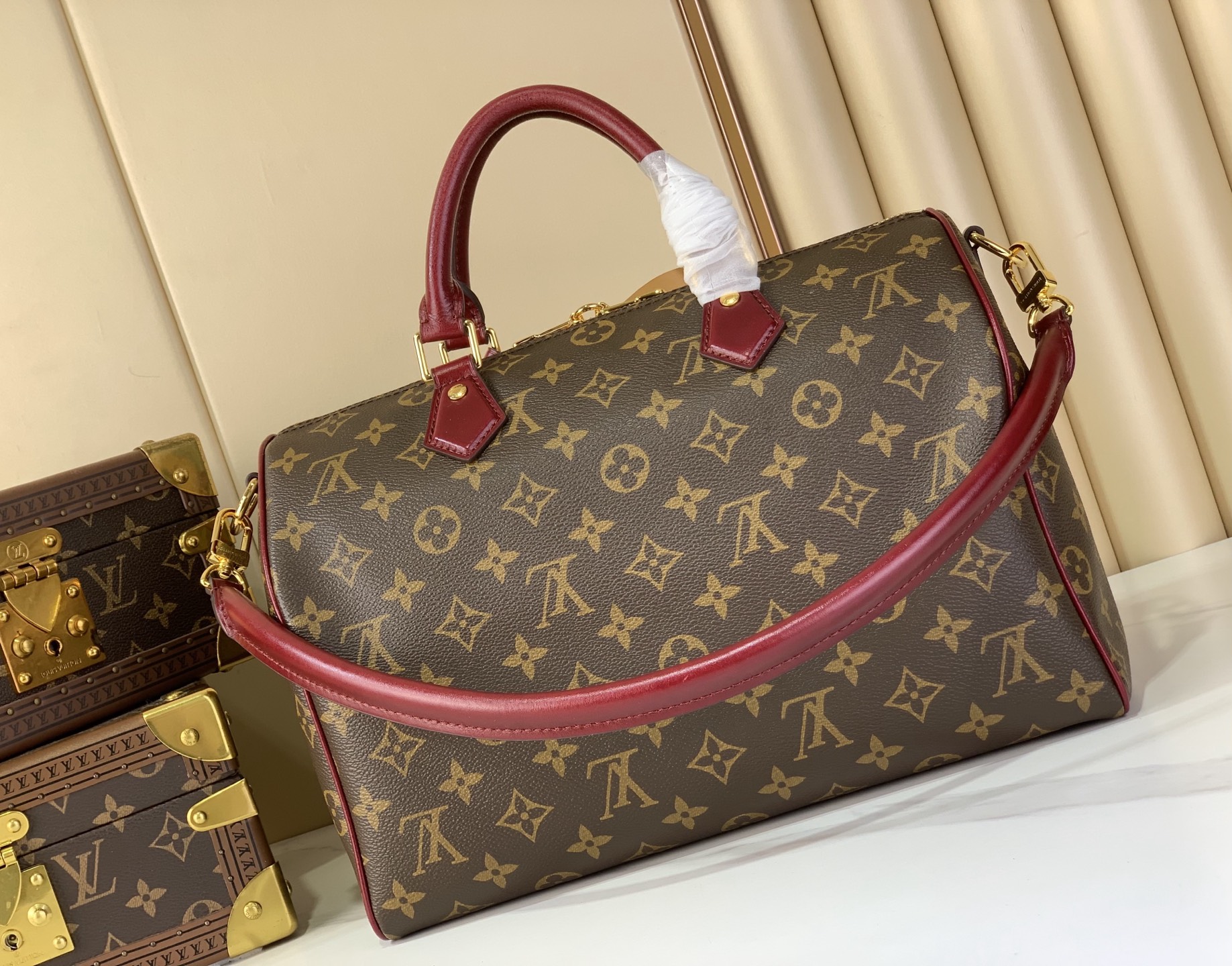 LV 高仿 女款 手提旅行包 經典老花設計 大容量款| 13 LV 高仿 女款 手提旅行包 經典老花設計 大容量款