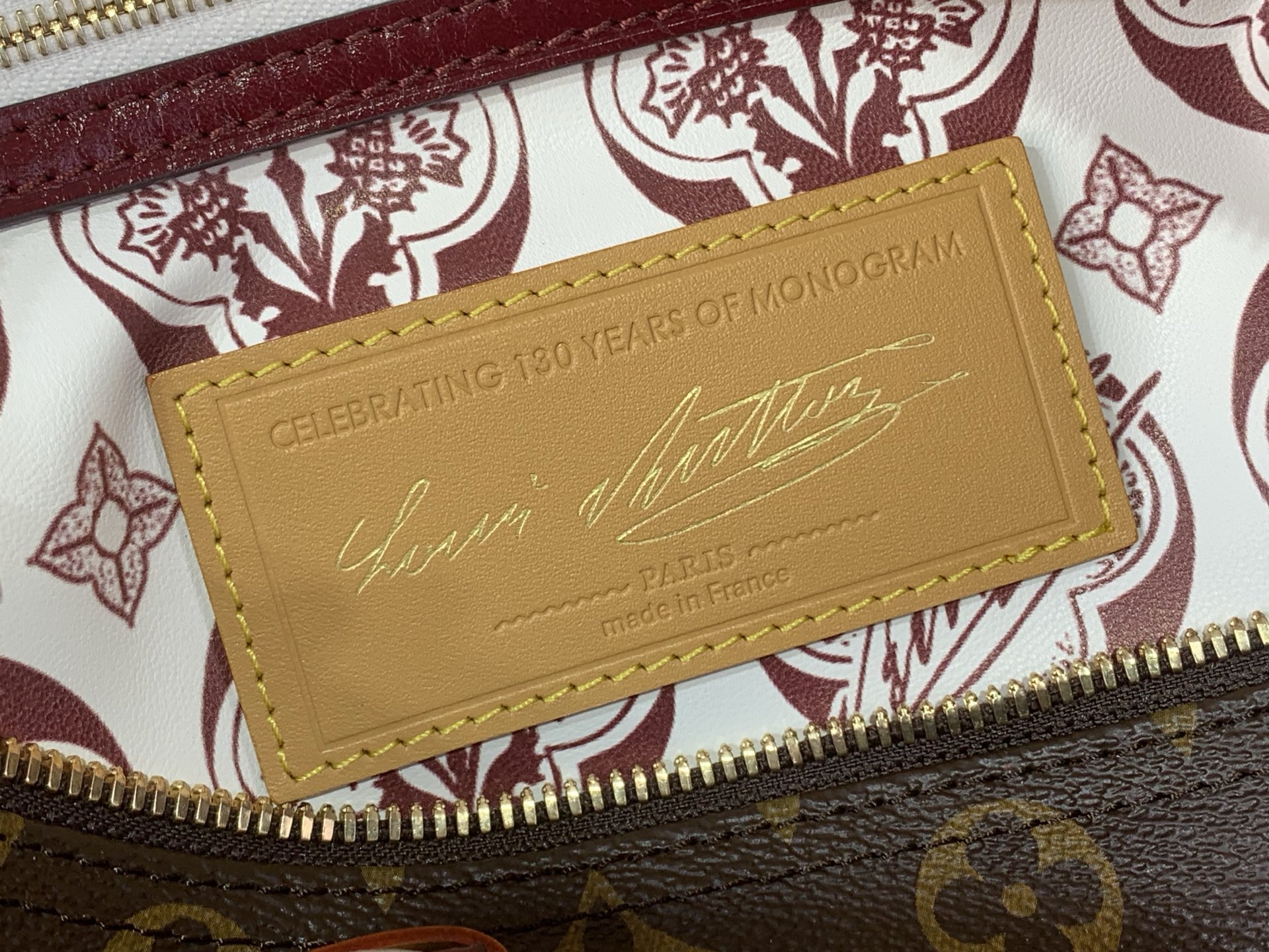 LV 高仿 女款 手提旅行包 經典老花設計 大容量款| 8 LV 高仿 女款 手提旅行包 經典老花設計 大容量款