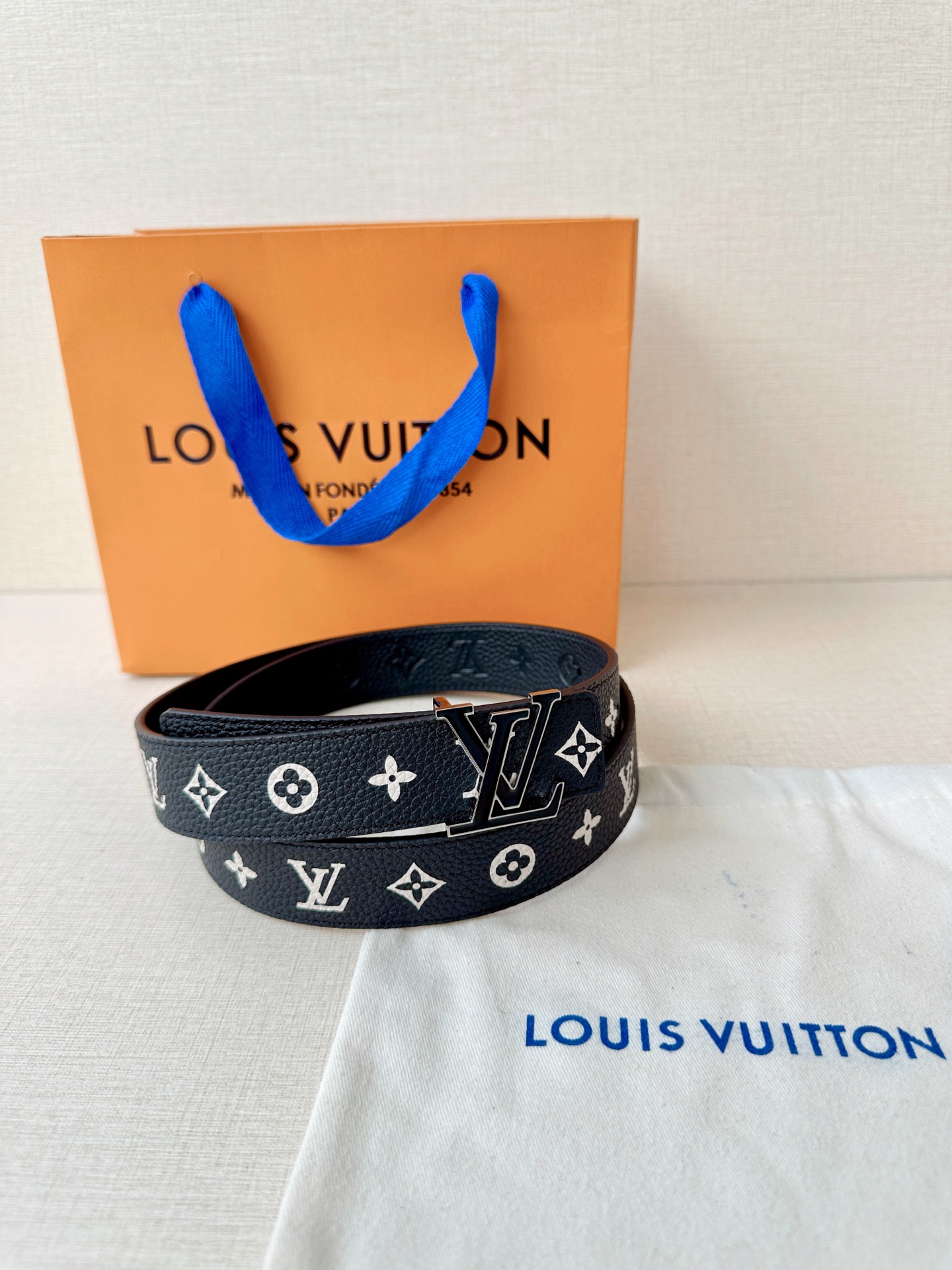 LV 高仿 男款 雙面黑灰老花LV扣皮帶 3.4cm精品鋼扣 商務休閒百搭款| 9 LV 高仿 男款 雙面黑灰老花LV扣皮帶 3.4cm精品鋼扣 商務休閒百搭款