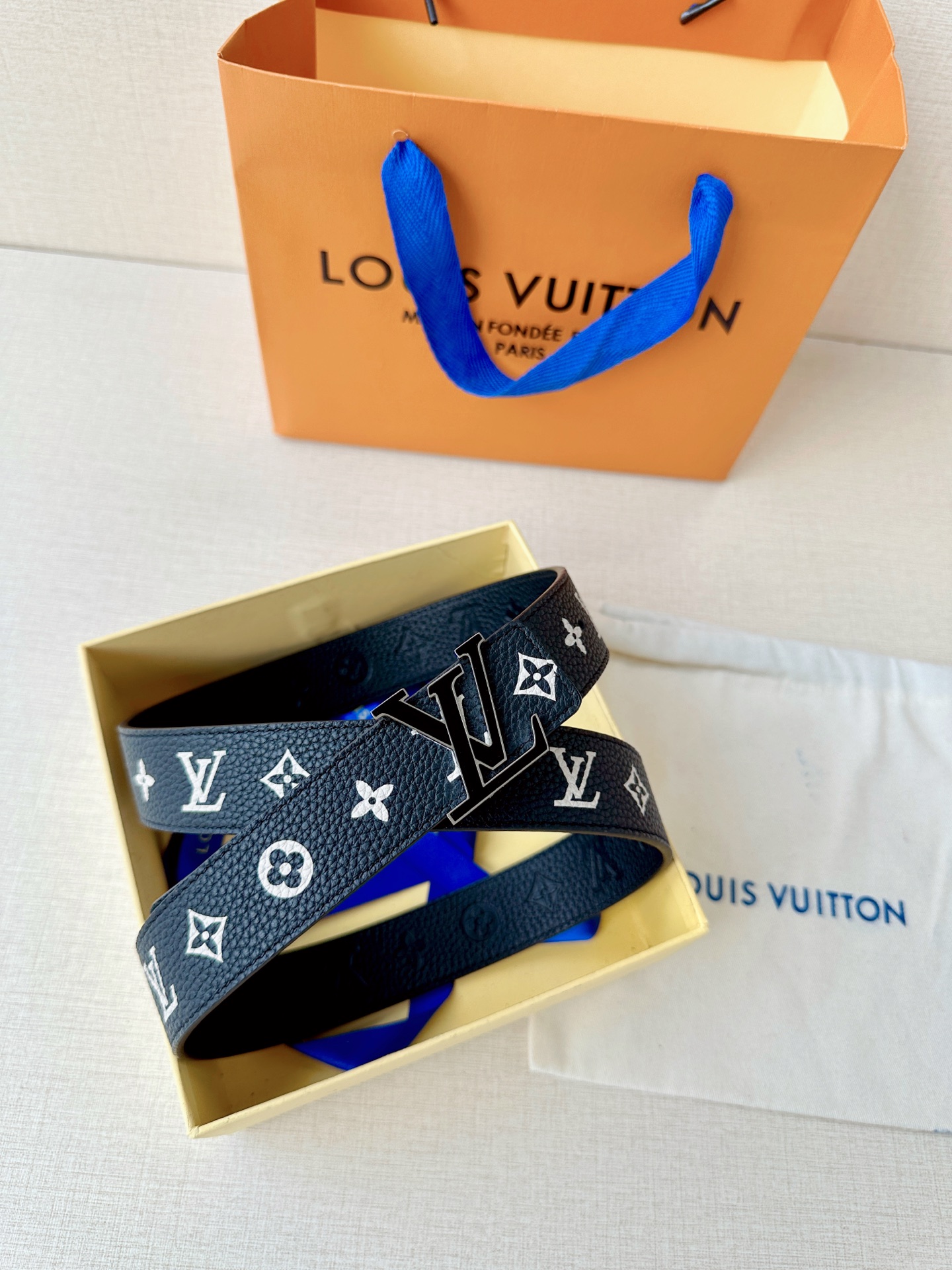 LV 高仿 男款 雙面黑灰老花LV扣皮帶 3.4cm精品鋼扣 商務休閒百搭款| 7 LV 高仿 男款 雙面黑灰老花LV扣皮帶 3.4cm精品鋼扣 商務休閒百搭款
