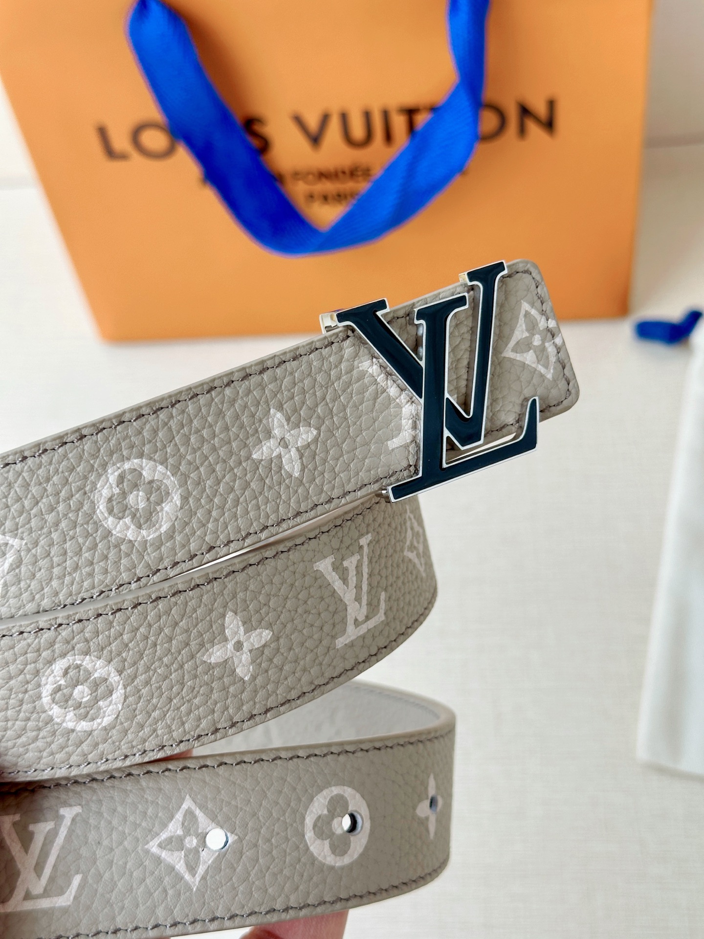 LV 高仿 男款 雙面米白老花LV扣皮帶 3.4cm清新高級精品皮帶| 13 LV 高仿 男款 雙面米白老花LV扣皮帶 3.4cm清新高級精品皮帶