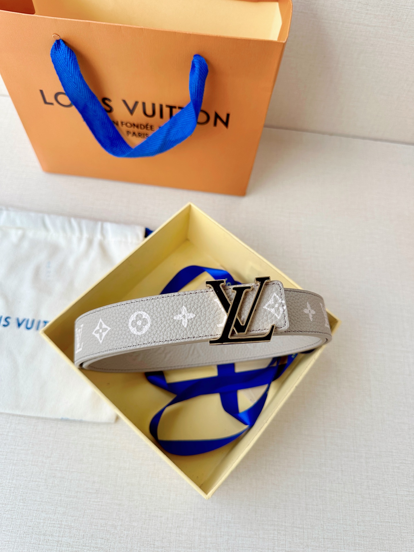 LV 高仿 男款 雙面米白老花LV扣皮帶 3.4cm清新高級精品皮帶| 9 LV 高仿 男款 雙面米白老花LV扣皮帶 3.4cm清新高級精品皮帶