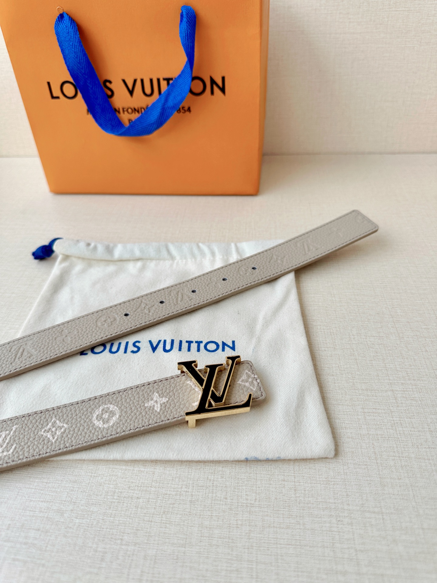 LV 高仿 男款 雙面米白老花LV扣皮帶 3.4cm清新高級精品皮帶| 7 LV 高仿 男款 雙面米白老花LV扣皮帶 3.4cm清新高級精品皮帶