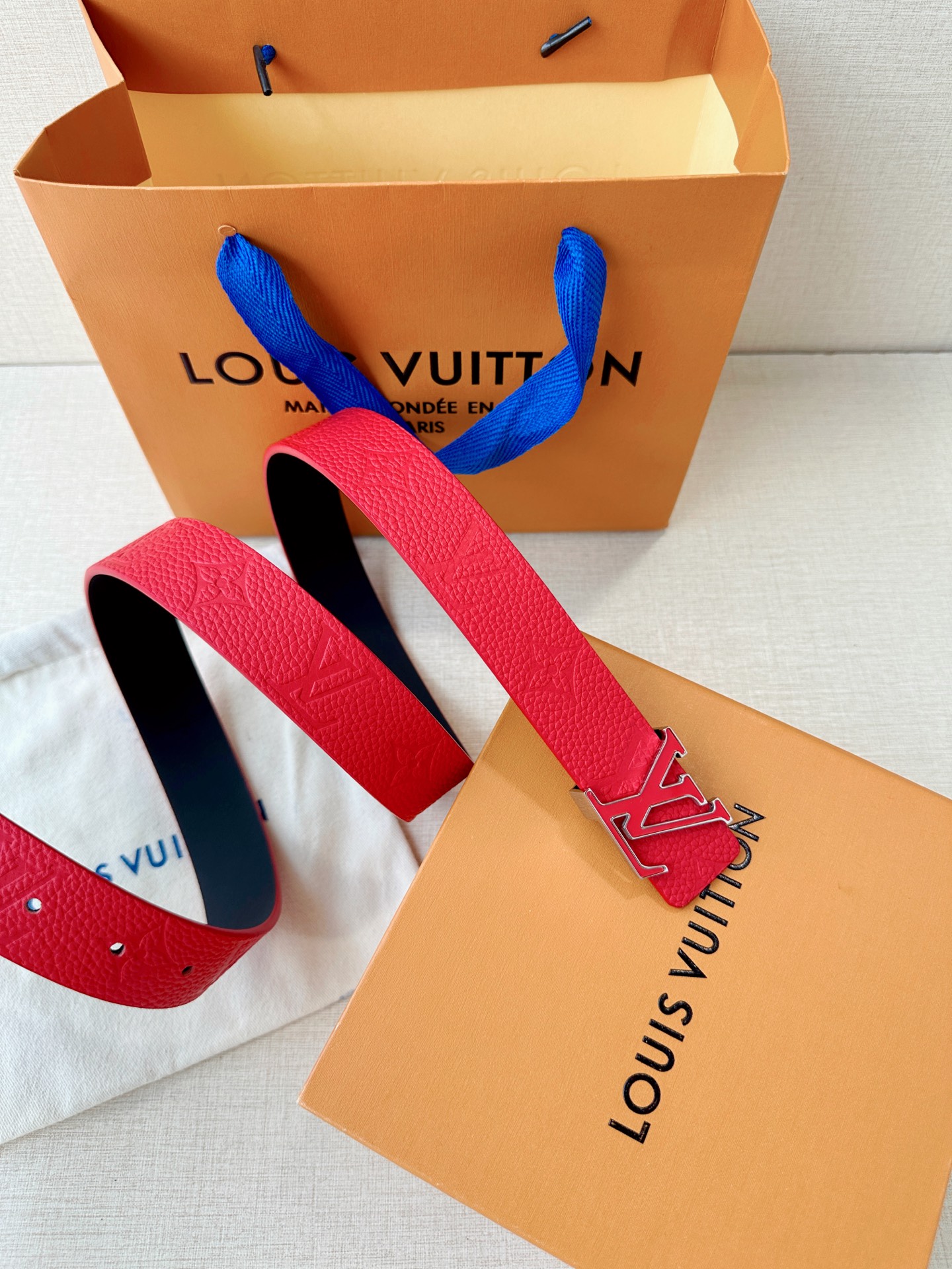LV 高仿 男款 紅色LV扣皮帶 單面設計 潮流時尚高辨識款| 7 LV 高仿 男款 紅色LV扣皮帶 單面設計 潮流時尚高辨識款