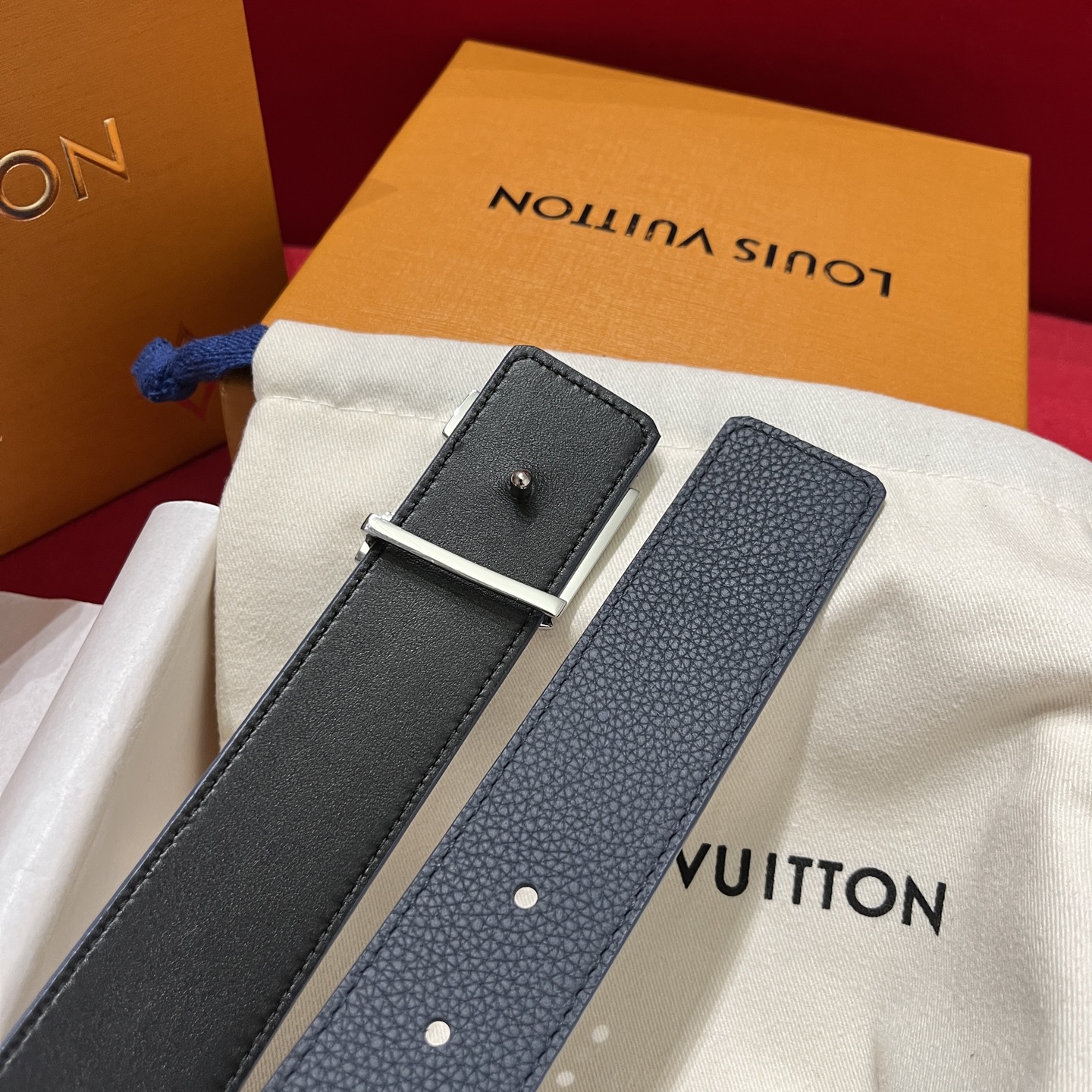 LV 高仿 男款雙面皮革皮帶 LV字母扣百搭商務休閒款| 10 LV 高仿 男款雙面皮革皮帶 LV字母扣百搭商務休閒款