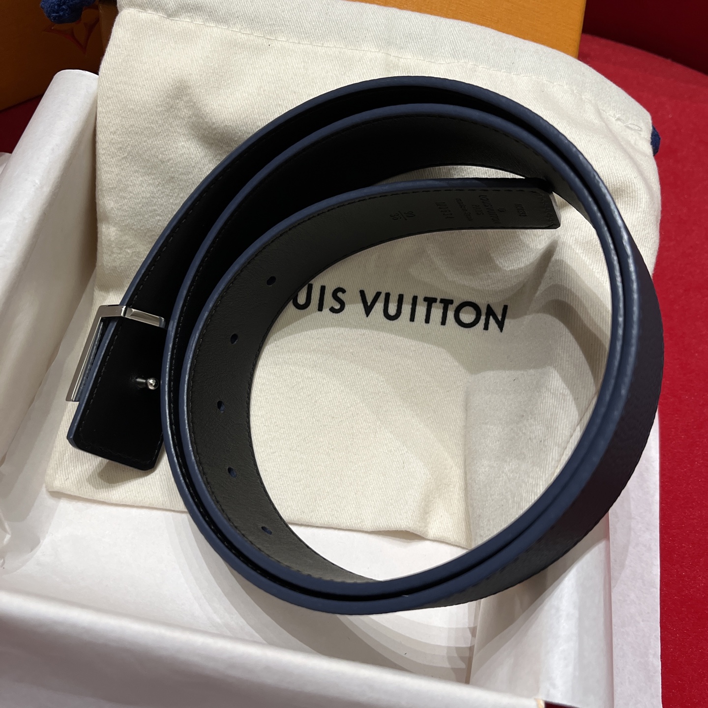 LV 高仿 男款雙面皮革皮帶 LV字母扣百搭商務休閒款| 9 LV 高仿 男款雙面皮革皮帶 LV字母扣百搭商務休閒款