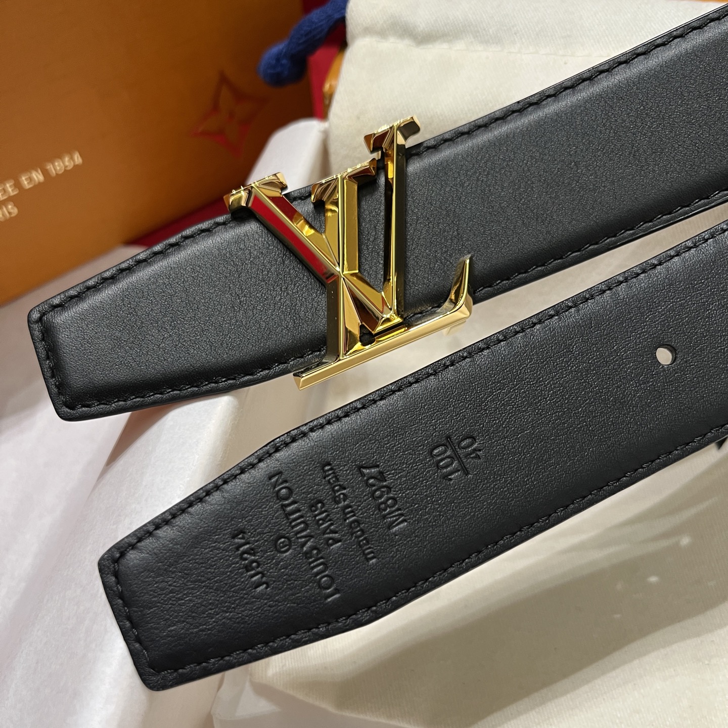 LV 一比一 男款經典老花皮帶 LV字母扣頭時尚休閒款| 13 LV 一比一 男款經典老花皮帶 LV字母扣頭時尚休閒款