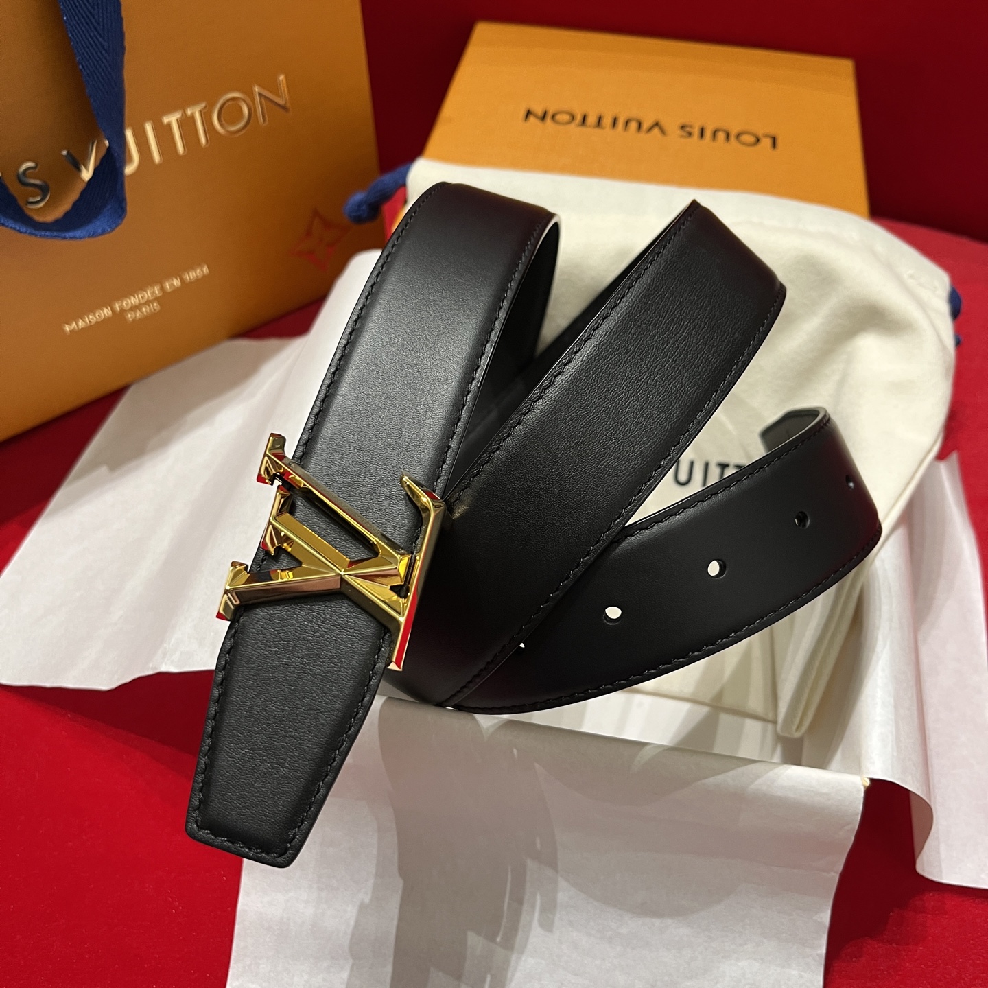 LV 一比一 男款經典老花皮帶 LV字母扣頭時尚休閒款| 10 LV 一比一 男款經典老花皮帶 LV字母扣頭時尚休閒款