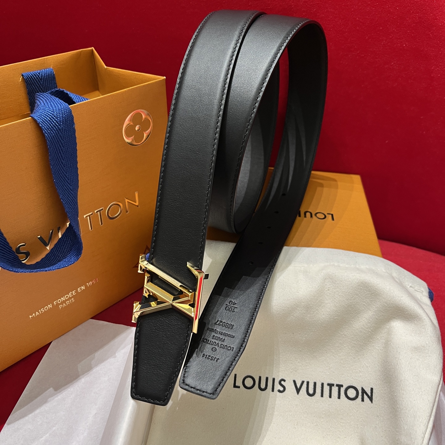 LV 一比一 男款經典老花皮帶 LV字母扣頭時尚休閒款| 8 LV 一比一 男款經典老花皮帶 LV字母扣頭時尚休閒款