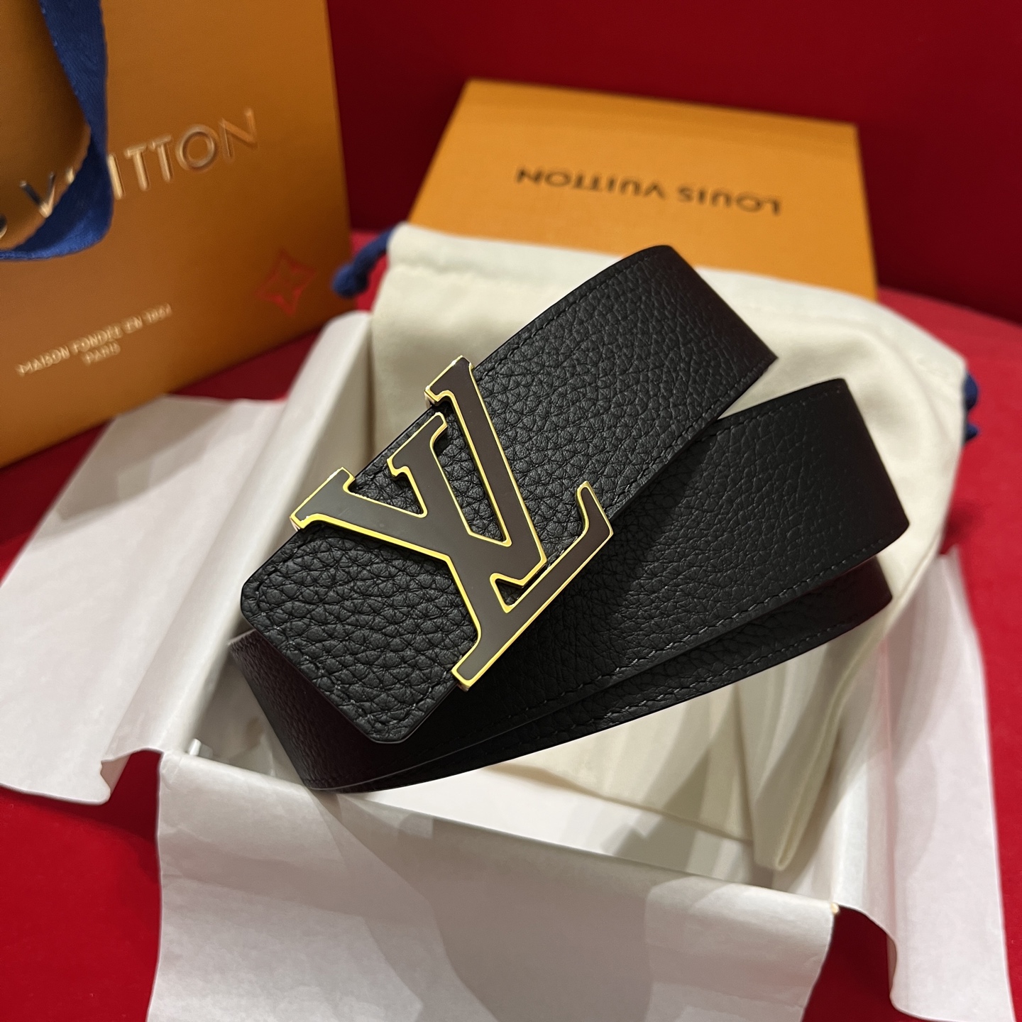 LV 原單 男款顆粒皮革皮帶 LV霧面扣頭低調質感款| 12 LV 原單 男款顆粒皮革皮帶 LV霧面扣頭低調質感款