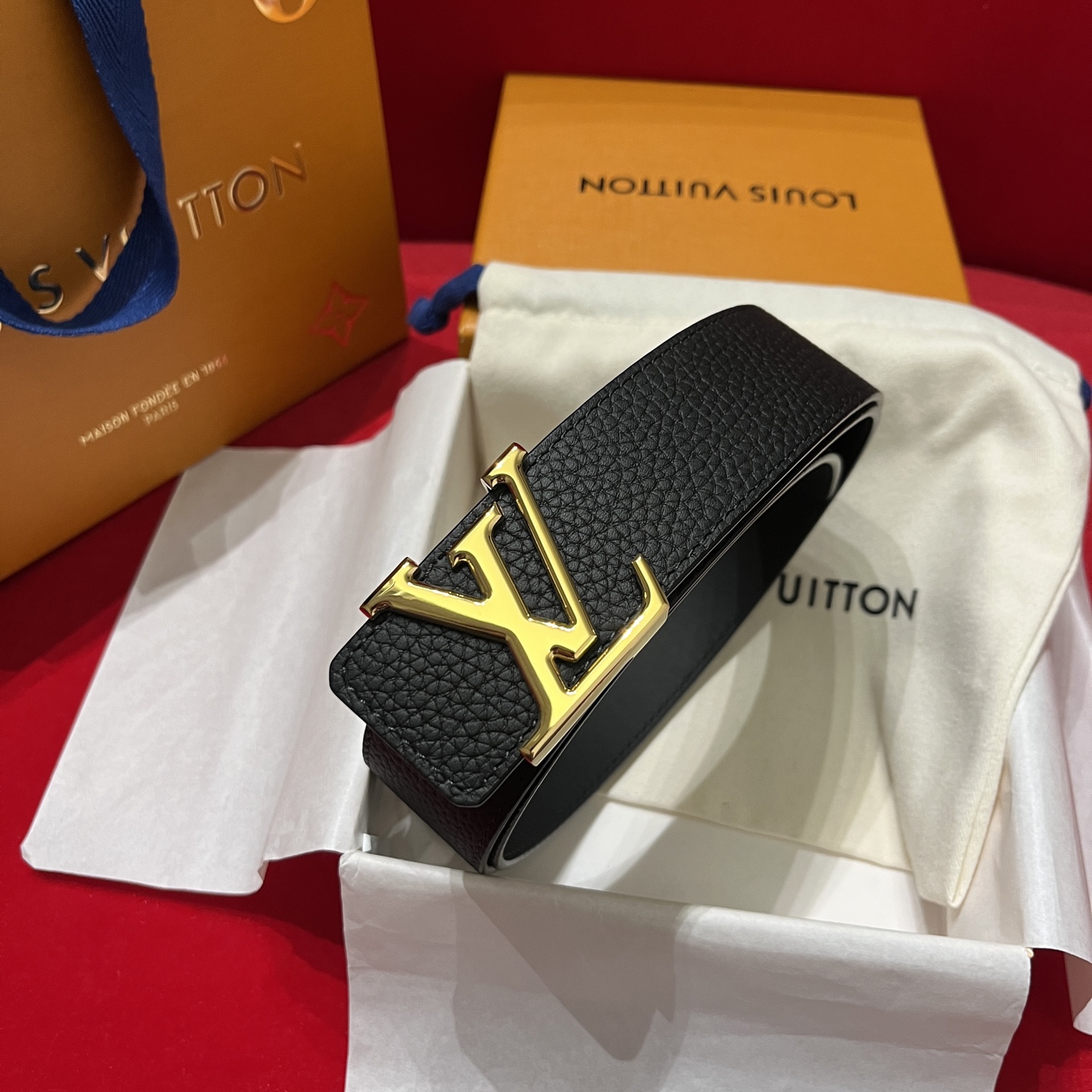 LV 原單 男款顆粒皮革皮帶 LV霧面扣頭低調質感款| 9 LV 原單 男款顆粒皮革皮帶 LV霧面扣頭低調質感款