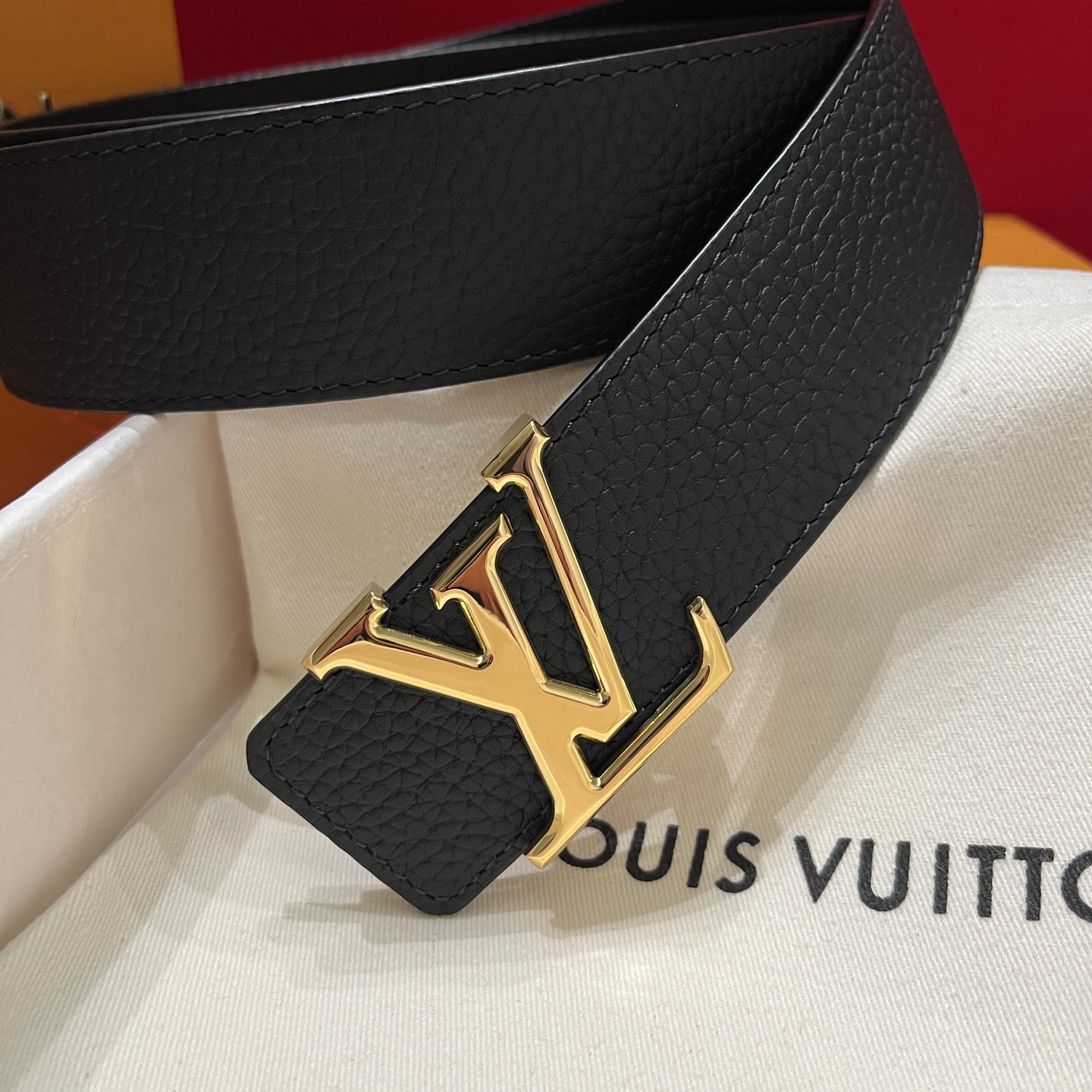 LV 原單 男款顆粒皮革皮帶 LV霧面扣頭低調質感款| 7 LV 原單 男款顆粒皮革皮帶 LV霧面扣頭低調質感款