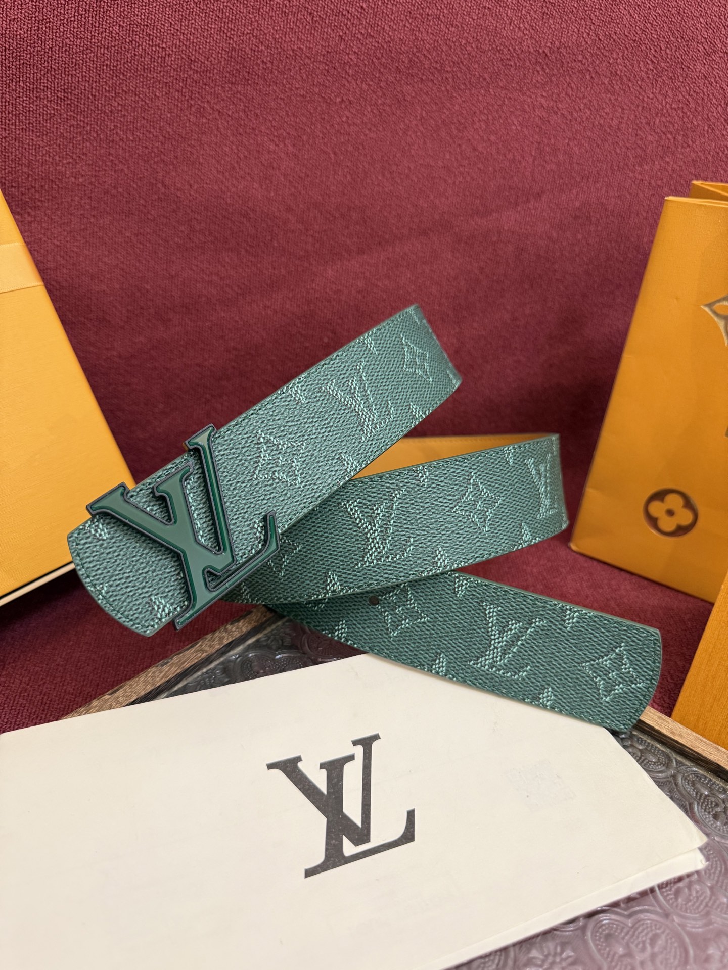 LV A貨 男士經典绿色皮帶 LV字母扣頭百搭實用款| 11 LV A貨 男士經典绿色皮帶 LV字母扣頭百搭實用款