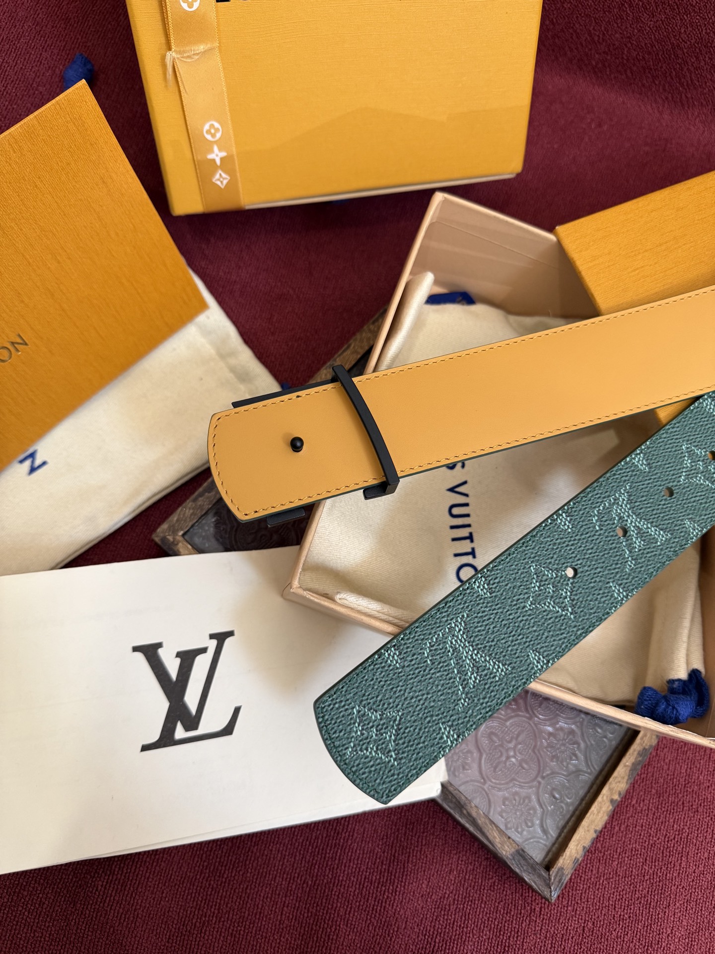 LV A貨 男士經典绿色皮帶 LV字母扣頭百搭實用款| 8 LV A貨 男士經典绿色皮帶 LV字母扣頭百搭實用款