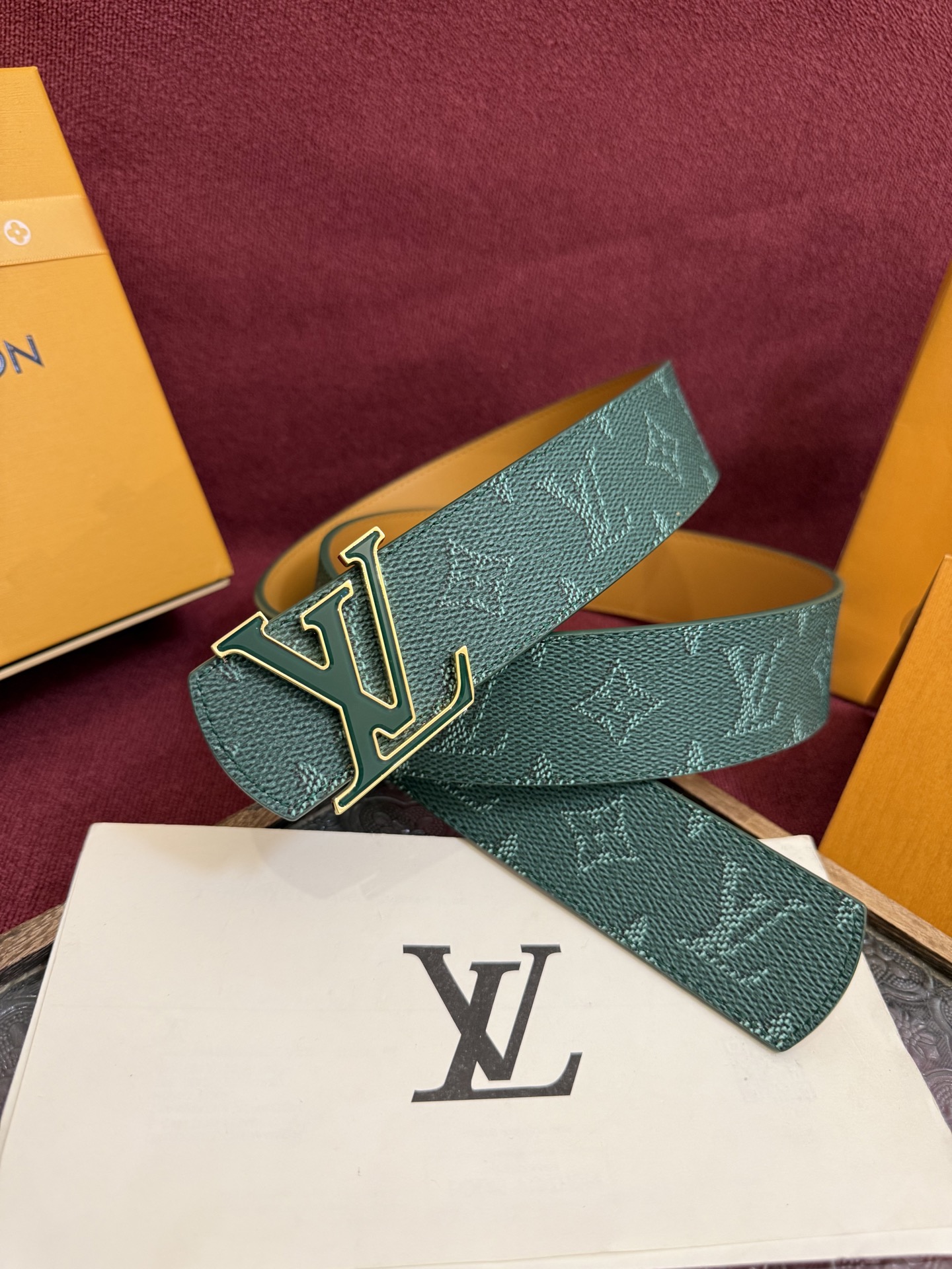 LV 一比一 男款壓紋皮帶 經典LV扣頭商務百搭款| 11 LV 一比一 男款壓紋皮帶 經典LV扣頭商務百搭款