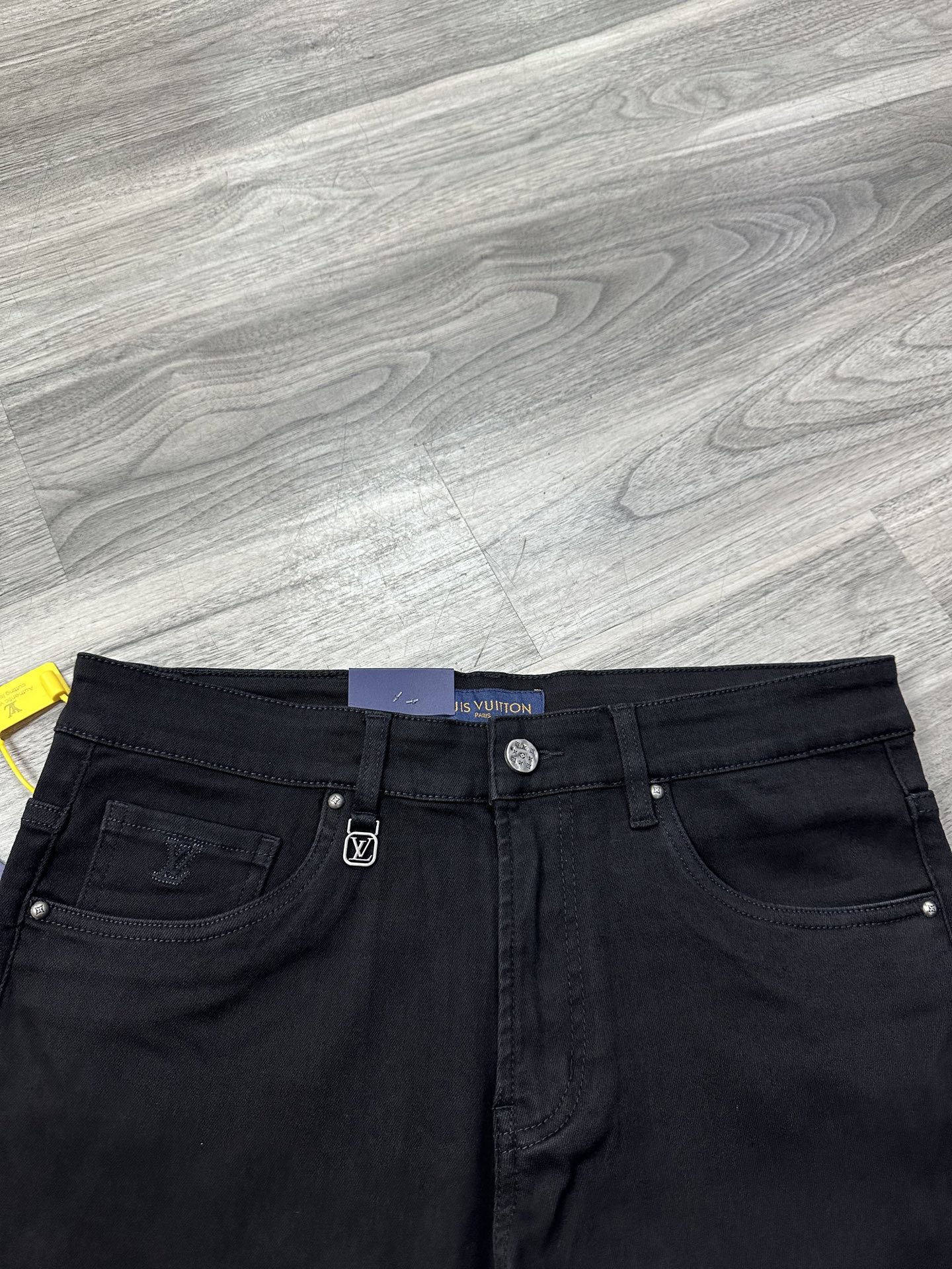 LV 原單 男款 深色牛仔褲 經典百搭修身長褲| 12 LV 原單 男款 深色牛仔褲 經典百搭修身長褲