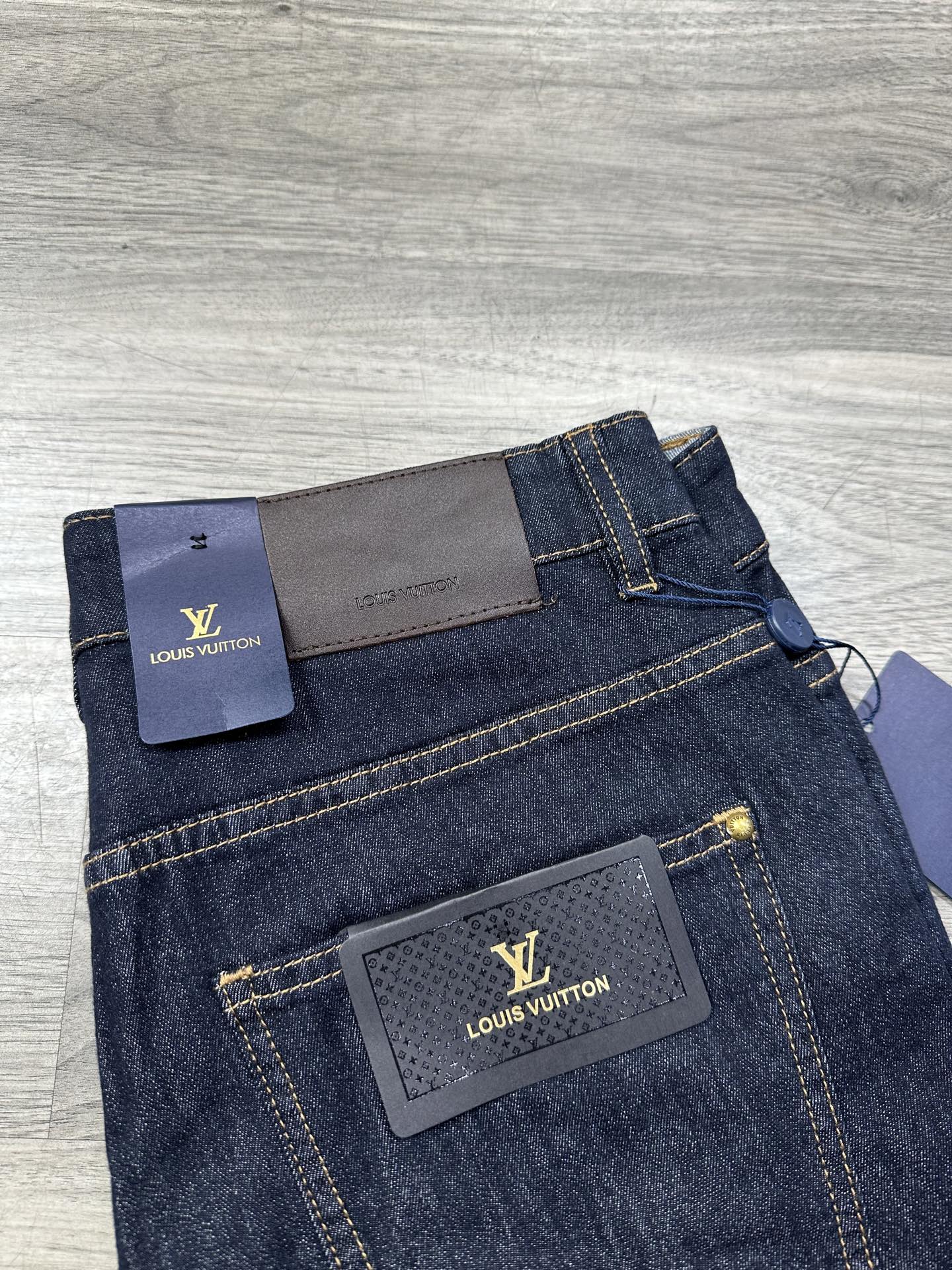 LV A貨 男款 黑色壓紋牛仔褲 潮流百搭修身長褲| 14 LV A貨 男款 黑色壓紋牛仔褲 潮流百搭修身長褲