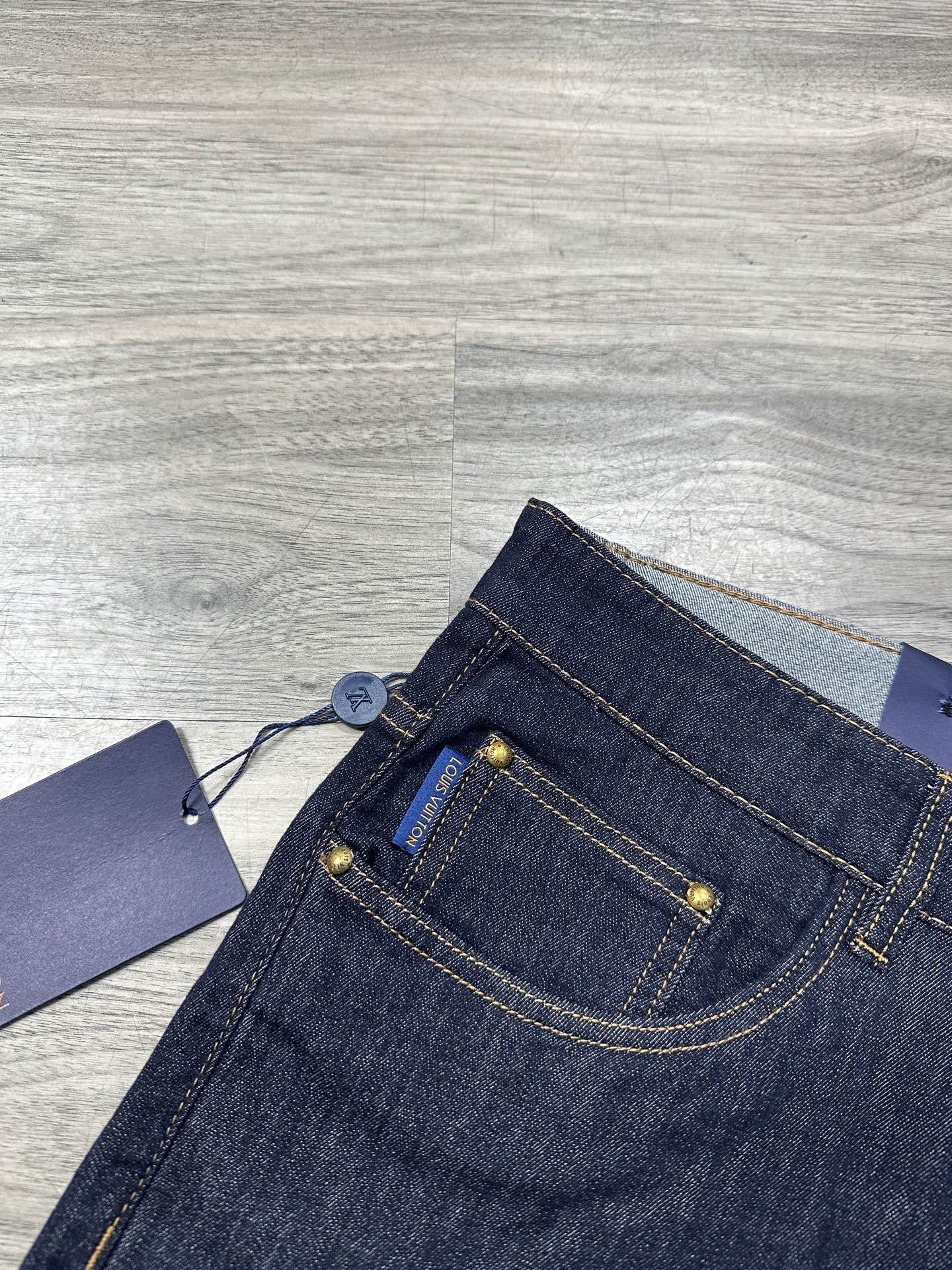 LV A貨 男款 黑色壓紋牛仔褲 潮流百搭修身長褲| 11 LV A貨 男款 黑色壓紋牛仔褲 潮流百搭修身長褲