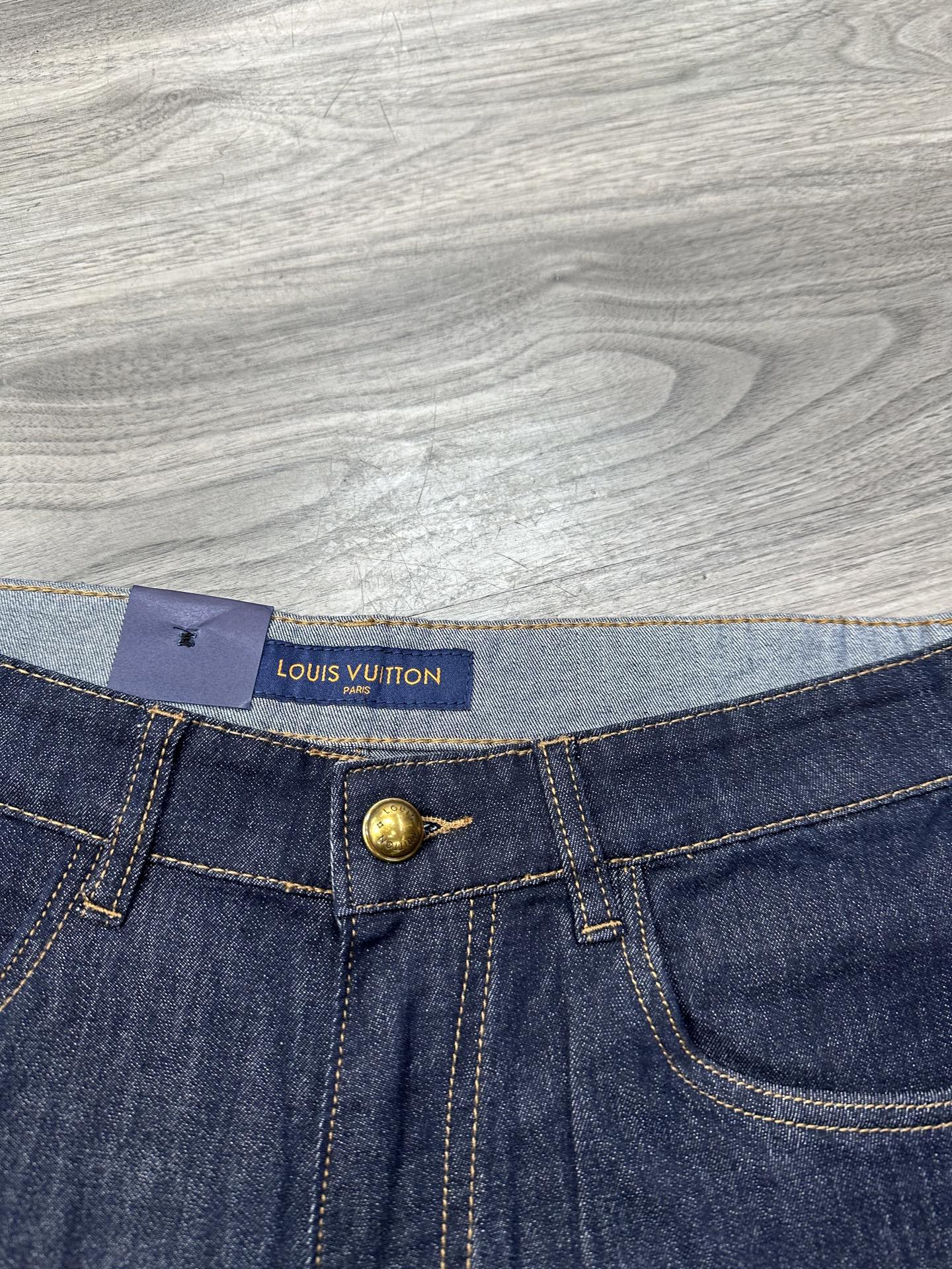 LV A貨 男款 黑色壓紋牛仔褲 潮流百搭修身長褲| 10 LV A貨 男款 黑色壓紋牛仔褲 潮流百搭修身長褲
