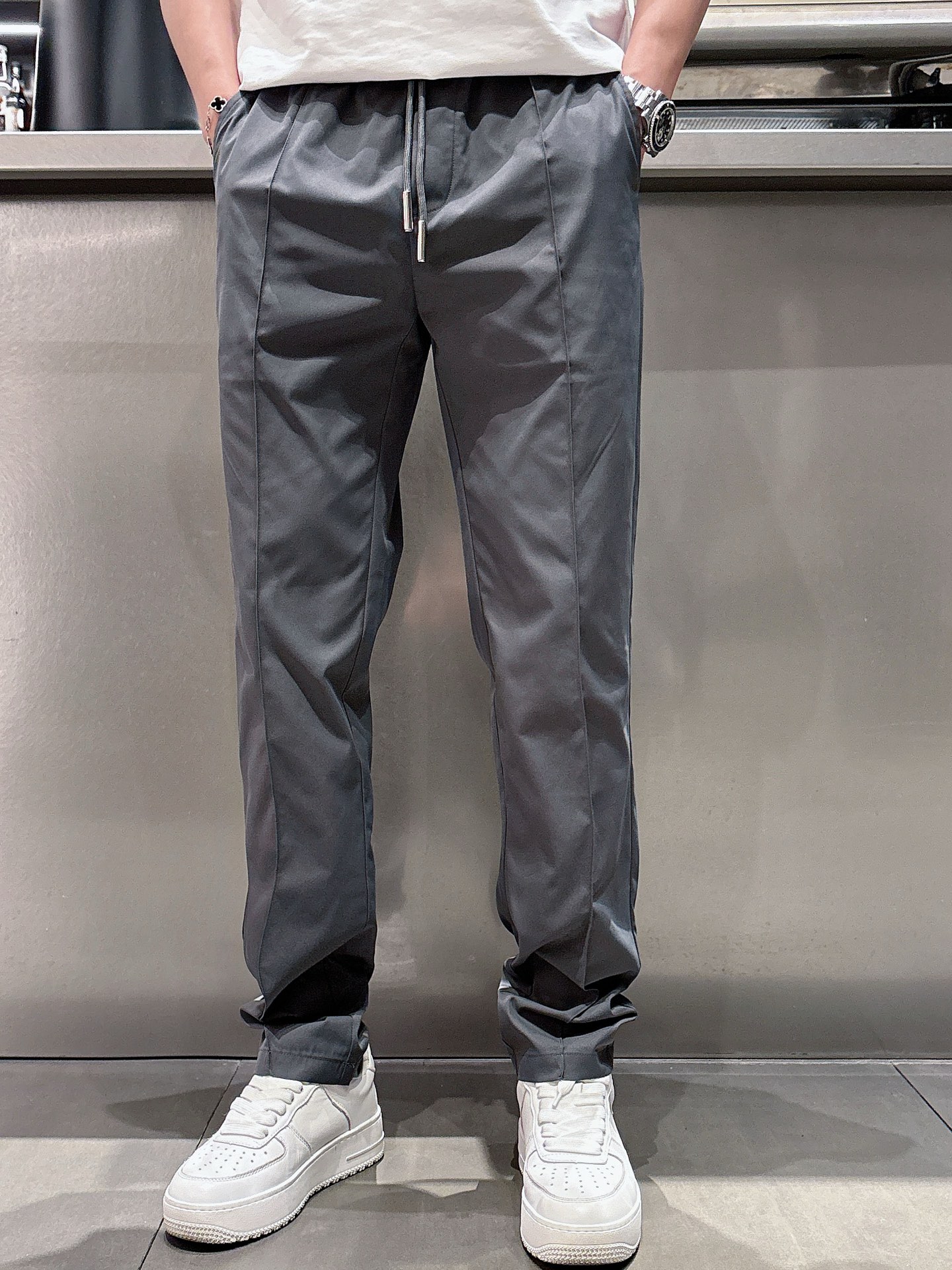 LV A貨 男款 灰色休闲褲 經典百搭休閒長褲| 13 LV A貨 男款 灰色休闲褲 經典百搭休閒長褲