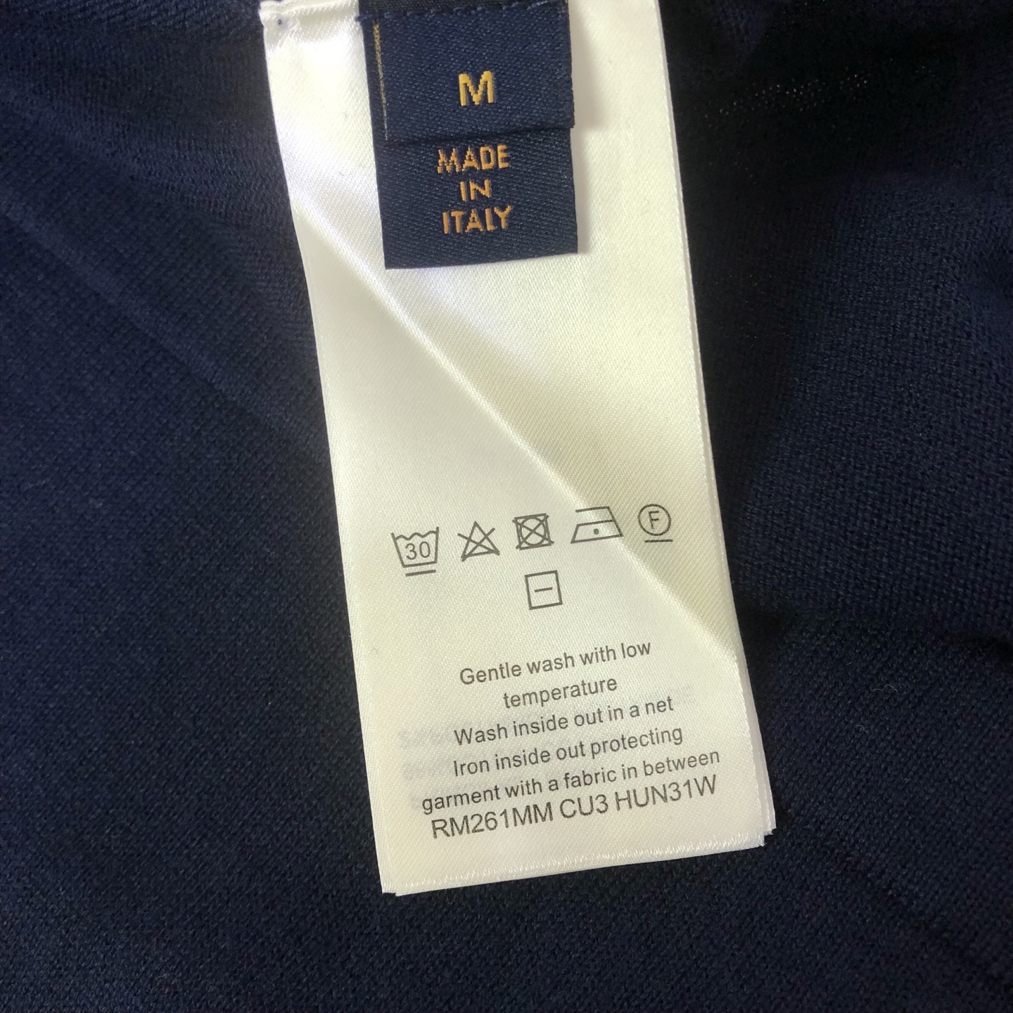LV 高仿 男款 深藍 Monogram 短袖T恤 低調質感圖紋款| 16 LV 高仿 男款 深藍 Monogram 短袖T恤 低調質感圖紋款