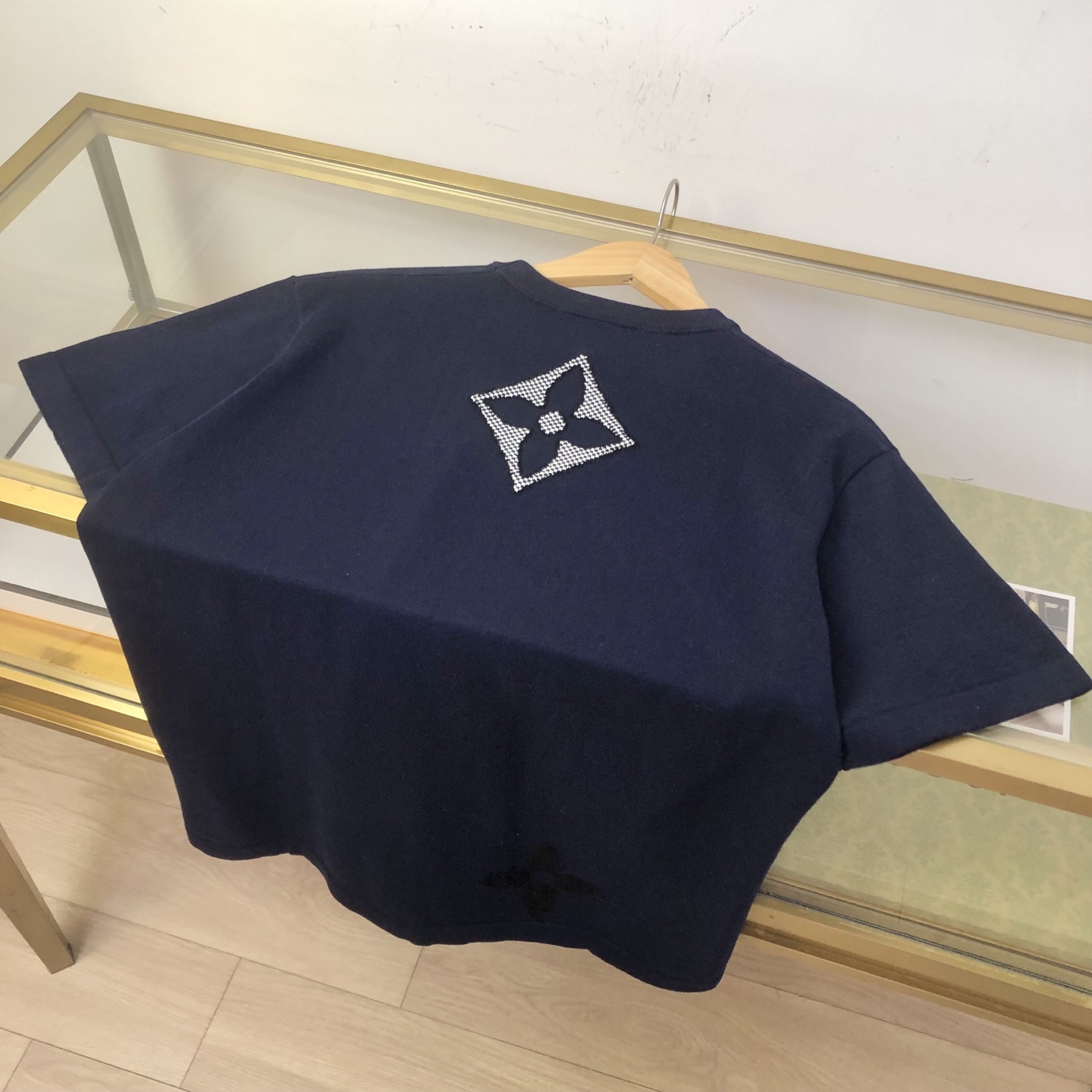 LV 高仿 男款 深藍 Monogram 短袖T恤 低調質感圖紋款| 14 LV 高仿 男款 深藍 Monogram 短袖T恤 低調質感圖紋款